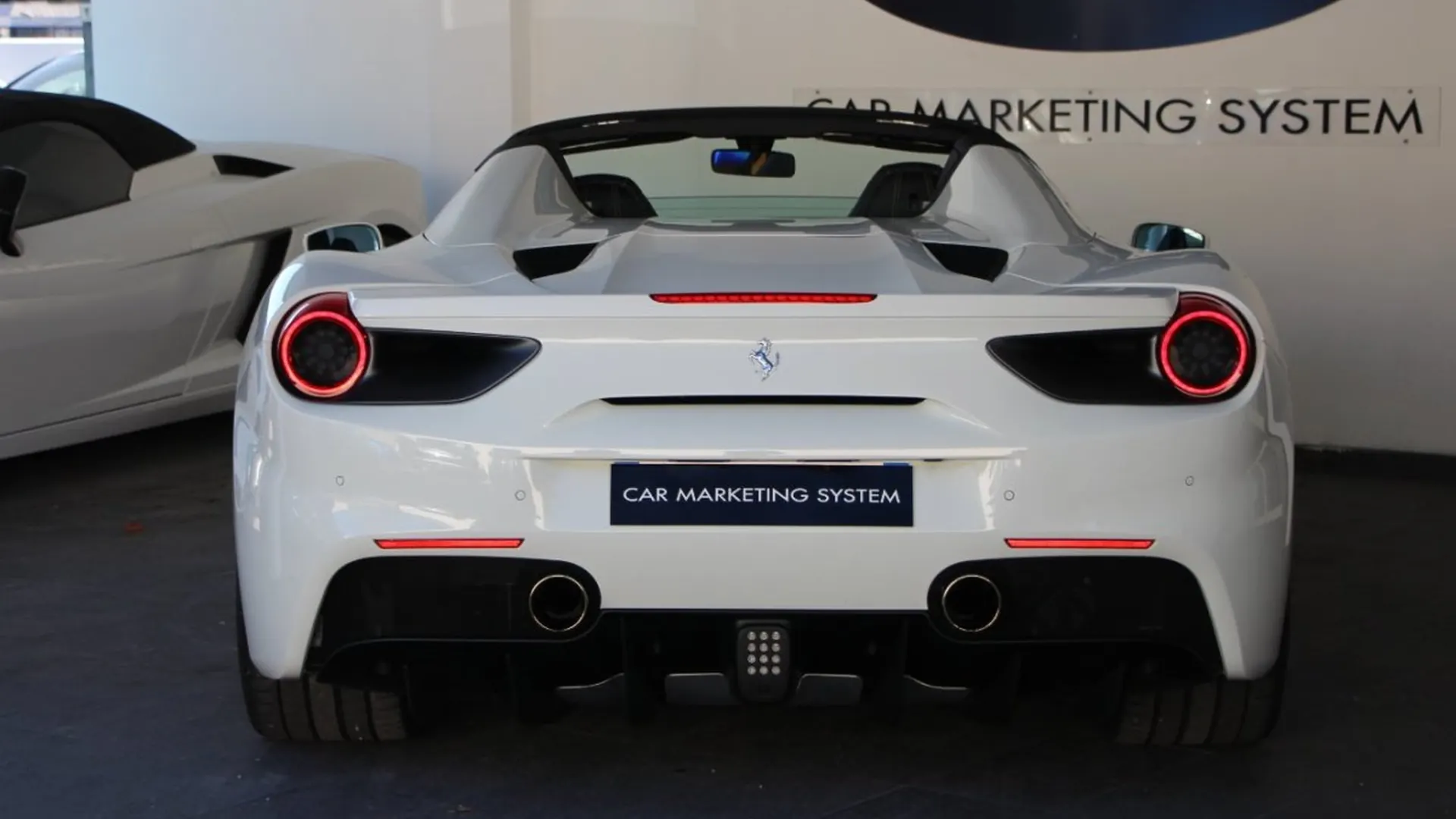 Ferrari 488 — photo 4