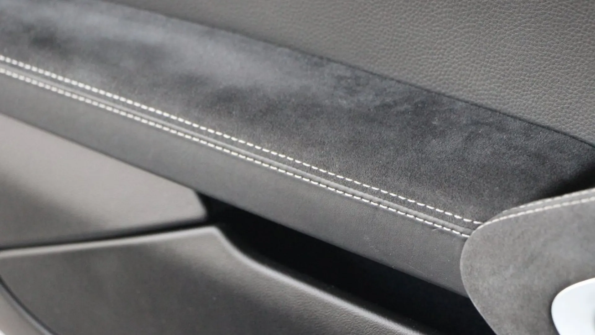 Porsche 911 — photo 33