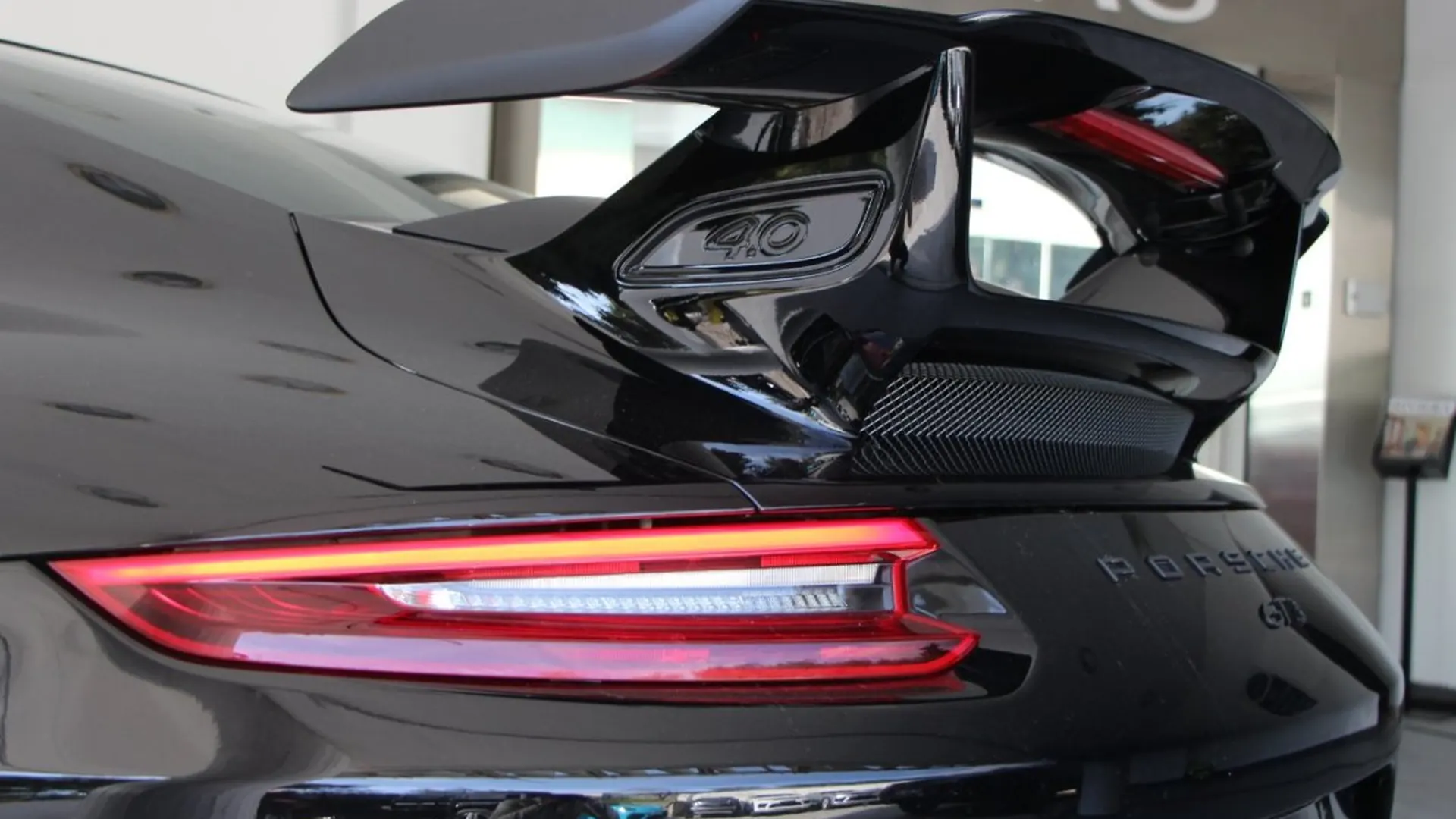 Porsche 911 — photo 4
