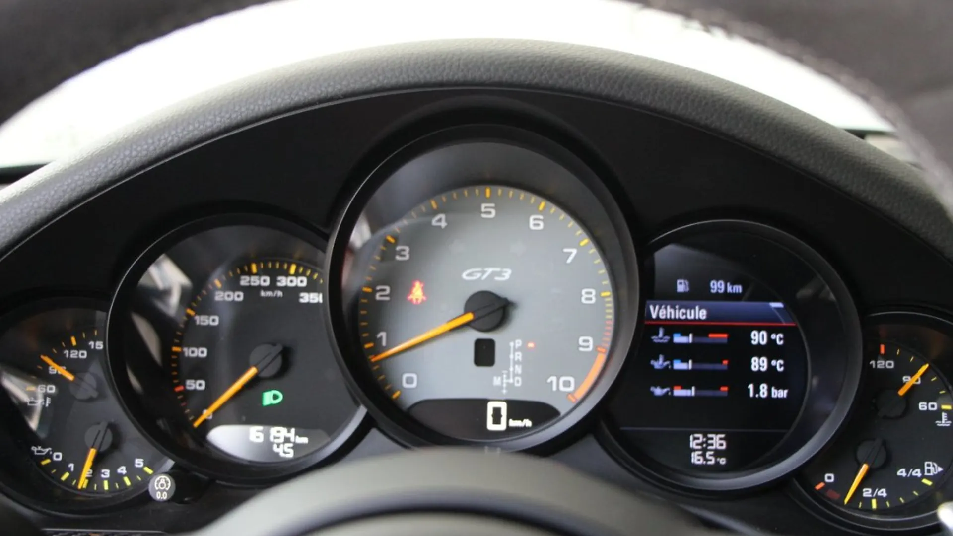 Porsche 911 — photo 21