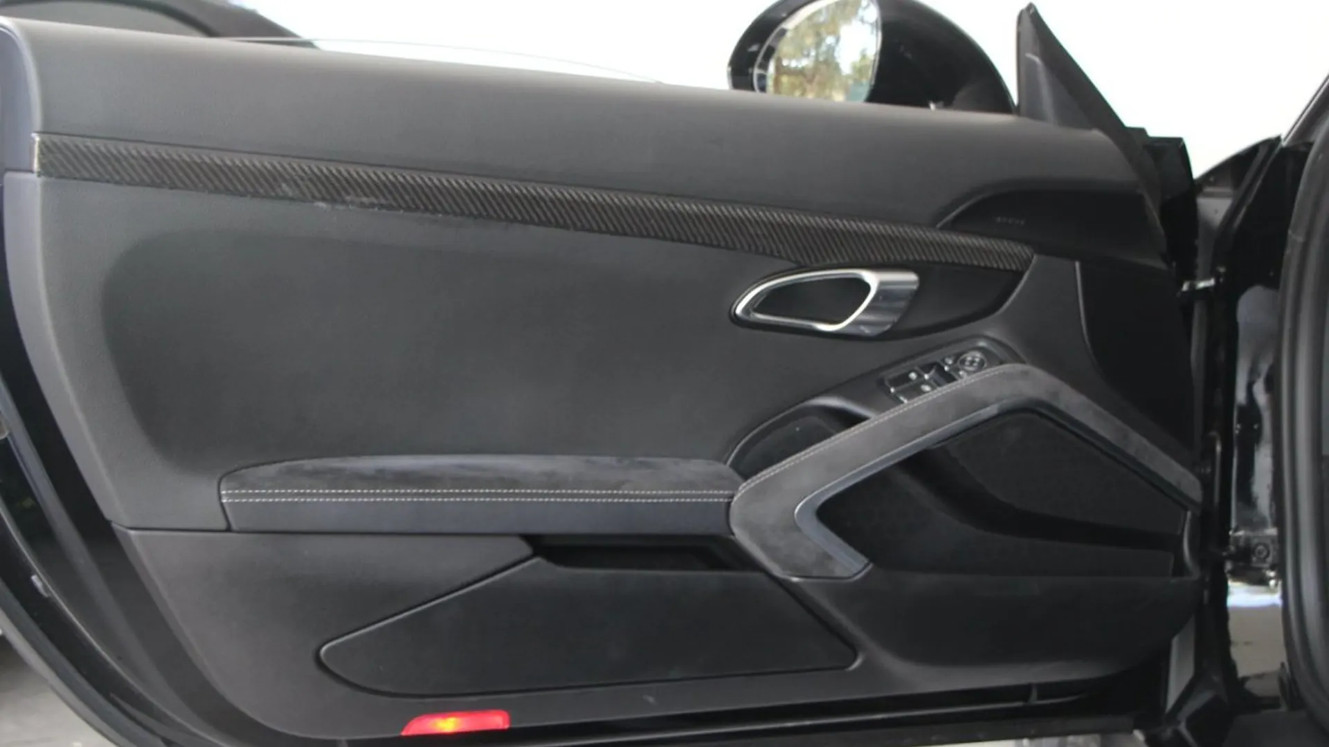 Porsche 911 — photo 12
