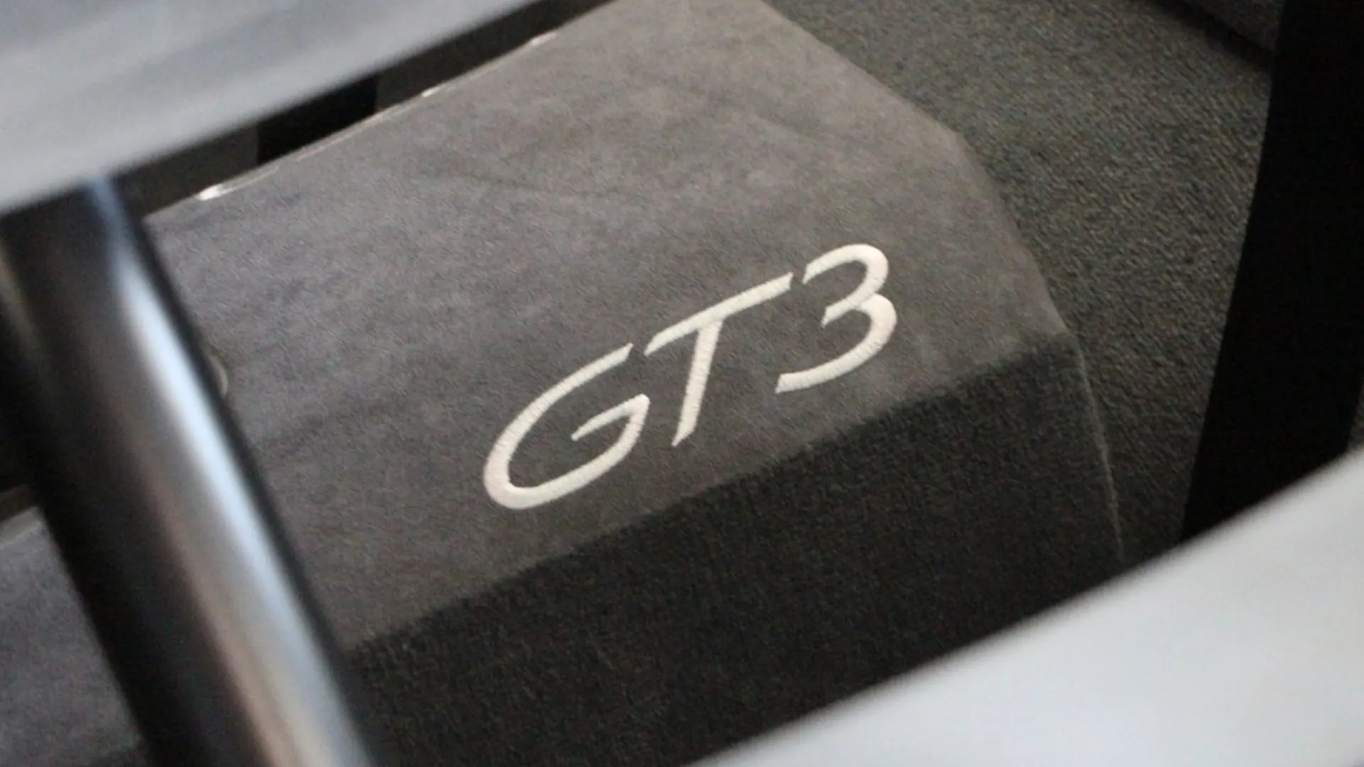 Porsche 911 — photo 14