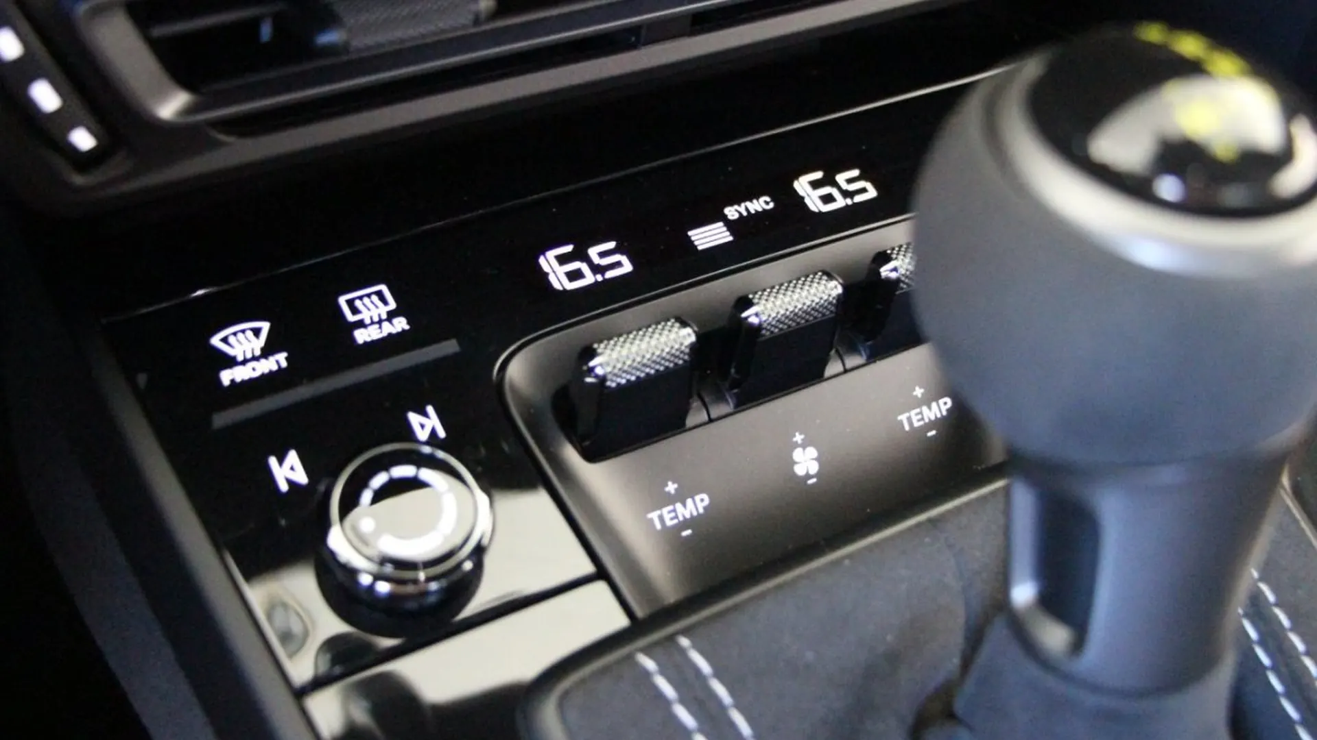 Porsche 911 — photo 37