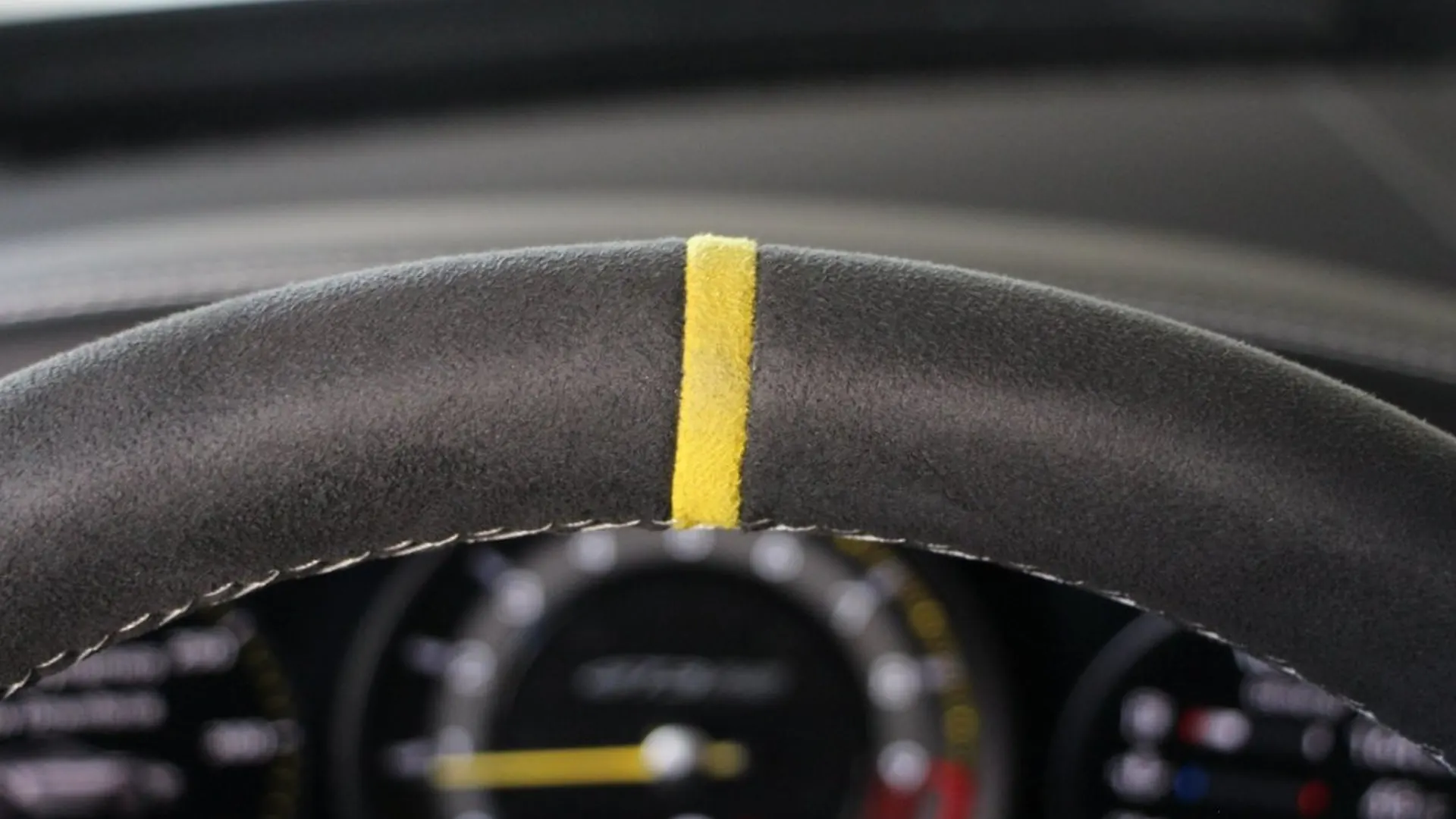 Porsche 911 — photo 25