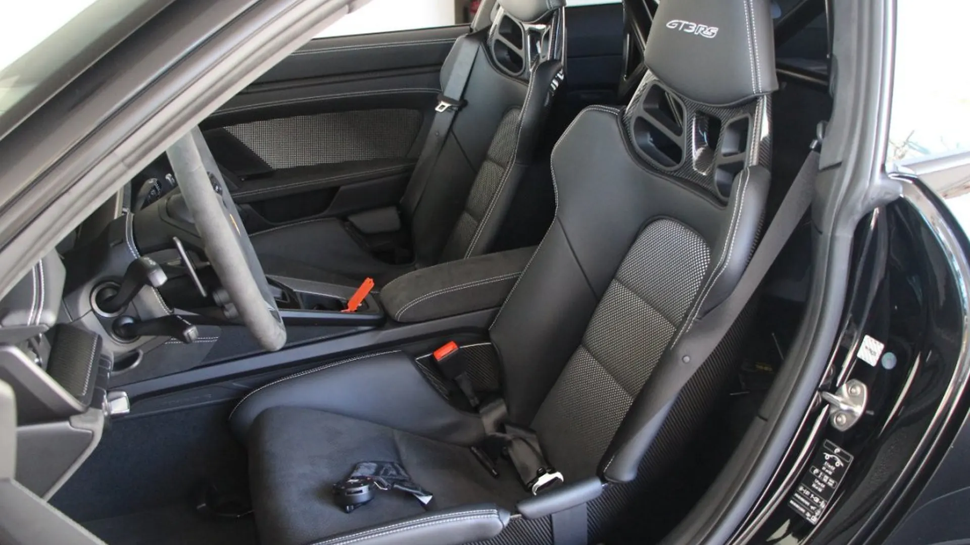 Porsche 911 — photo 14