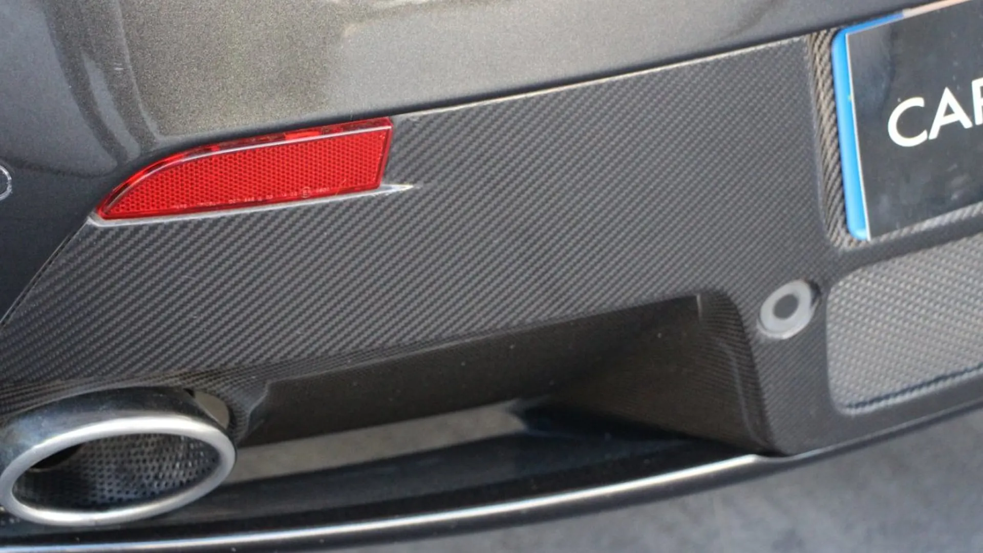 Aston Martin V8 — photo 5