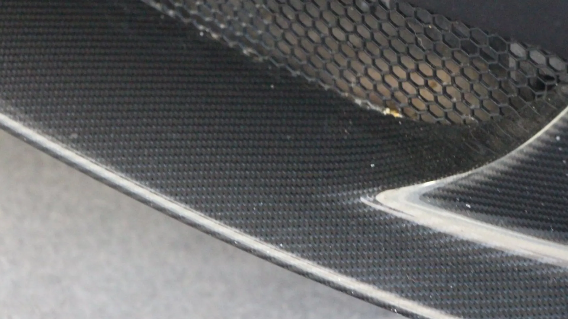 Aston Martin V8 — photo 6
