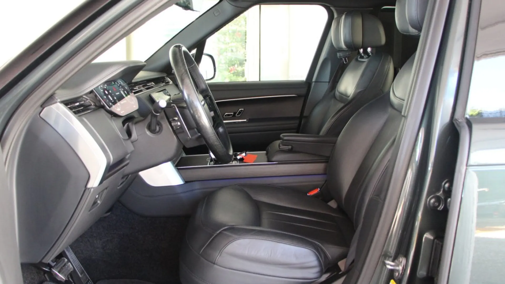 Land Rover Range Rover — photo 12