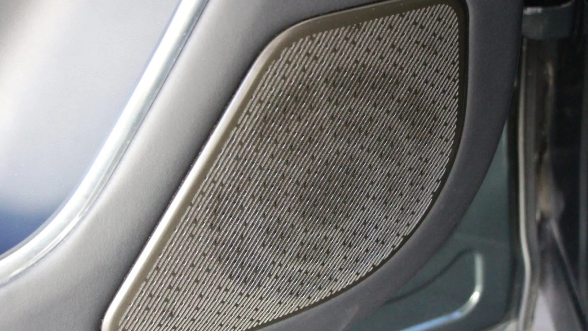 Land Rover Range Rover — photo 21