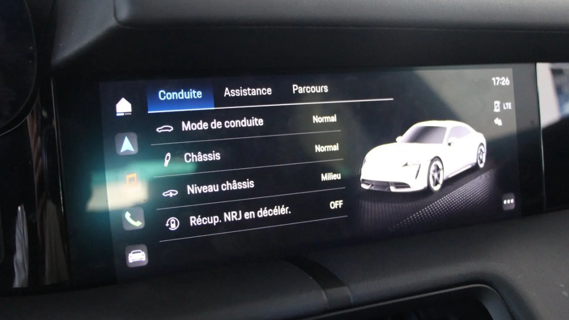 Porsche Taycan — photo 14
