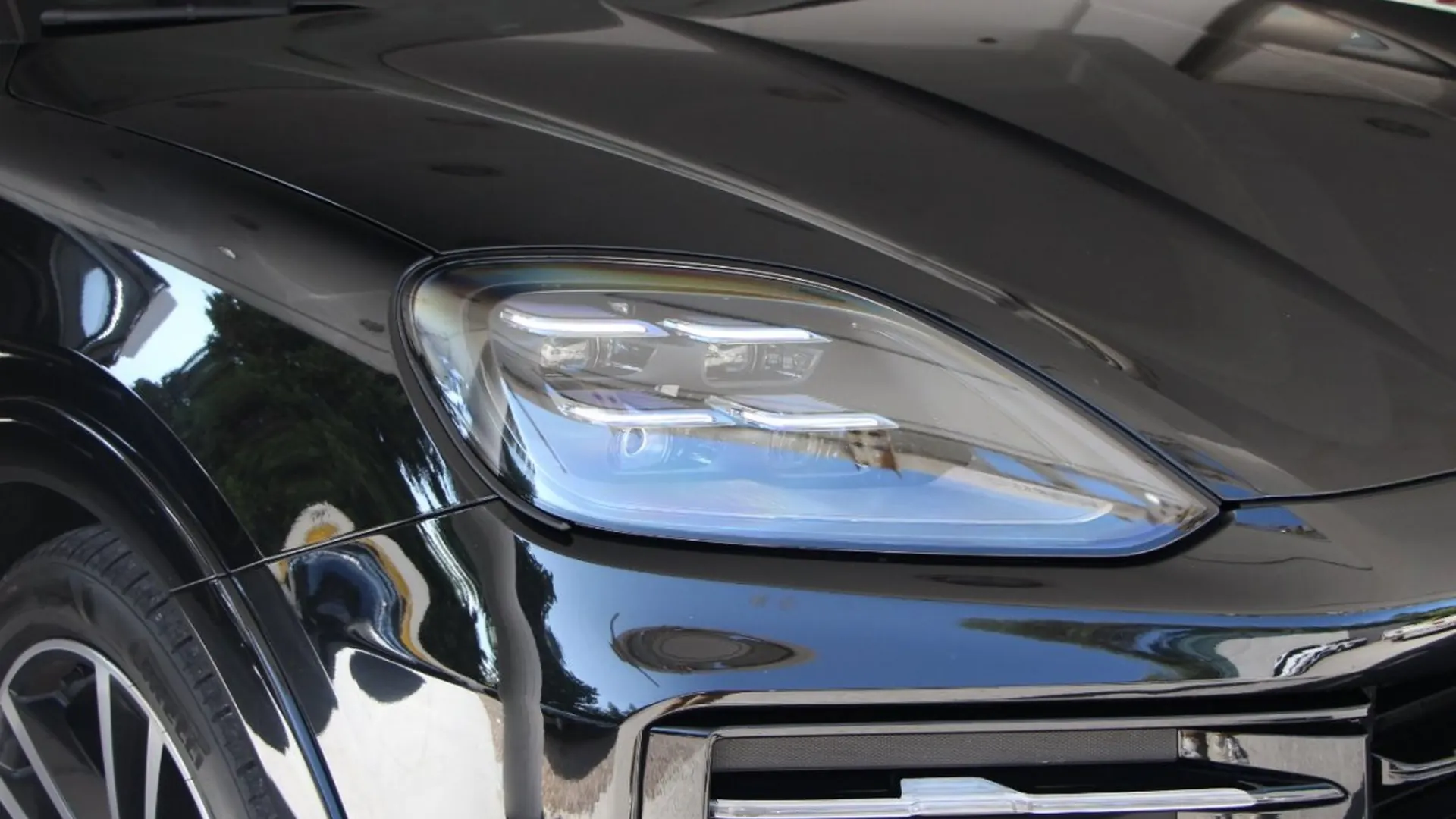 Porsche Cayenne — photo 3
