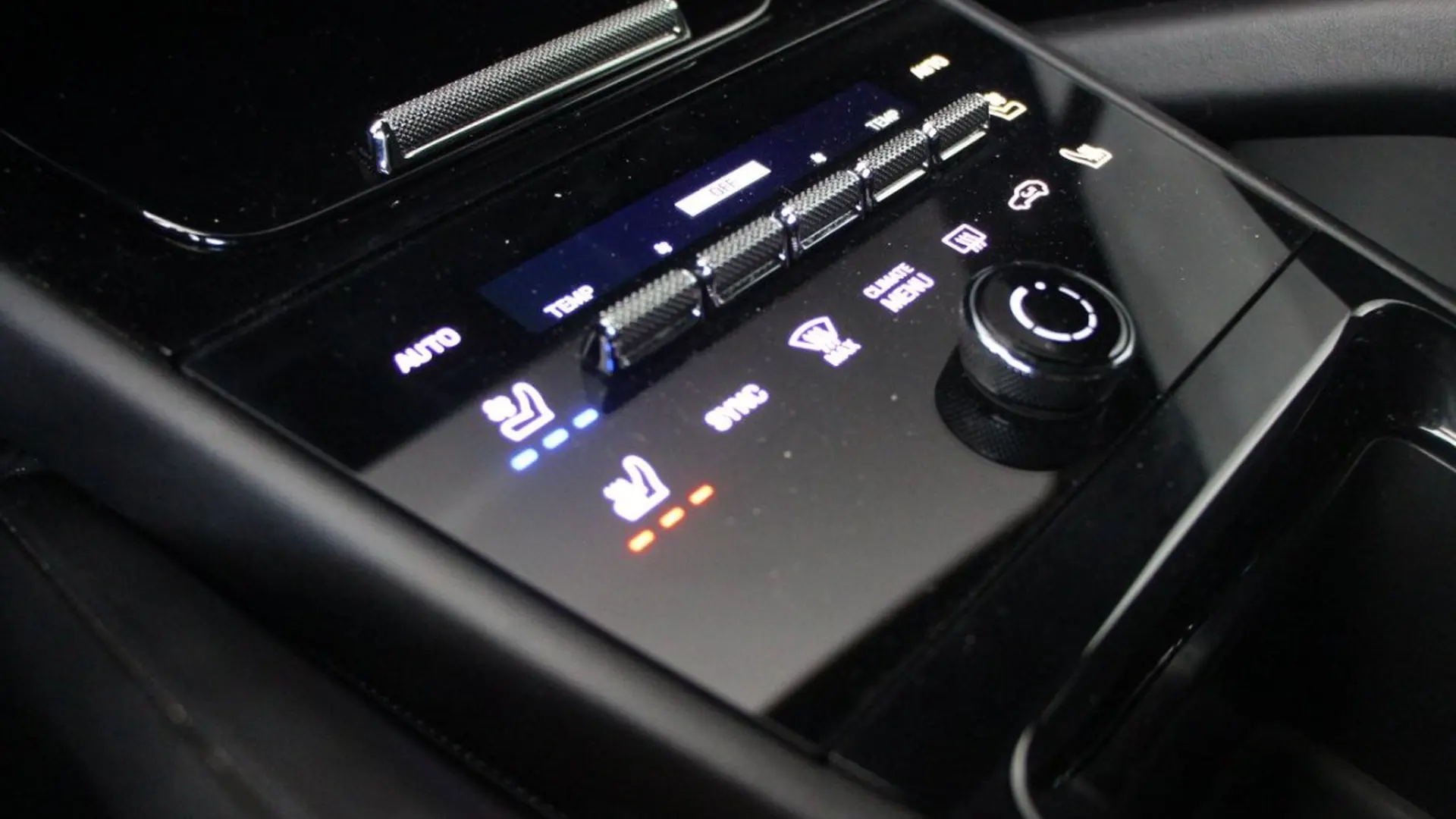 Porsche Cayenne — photo 15