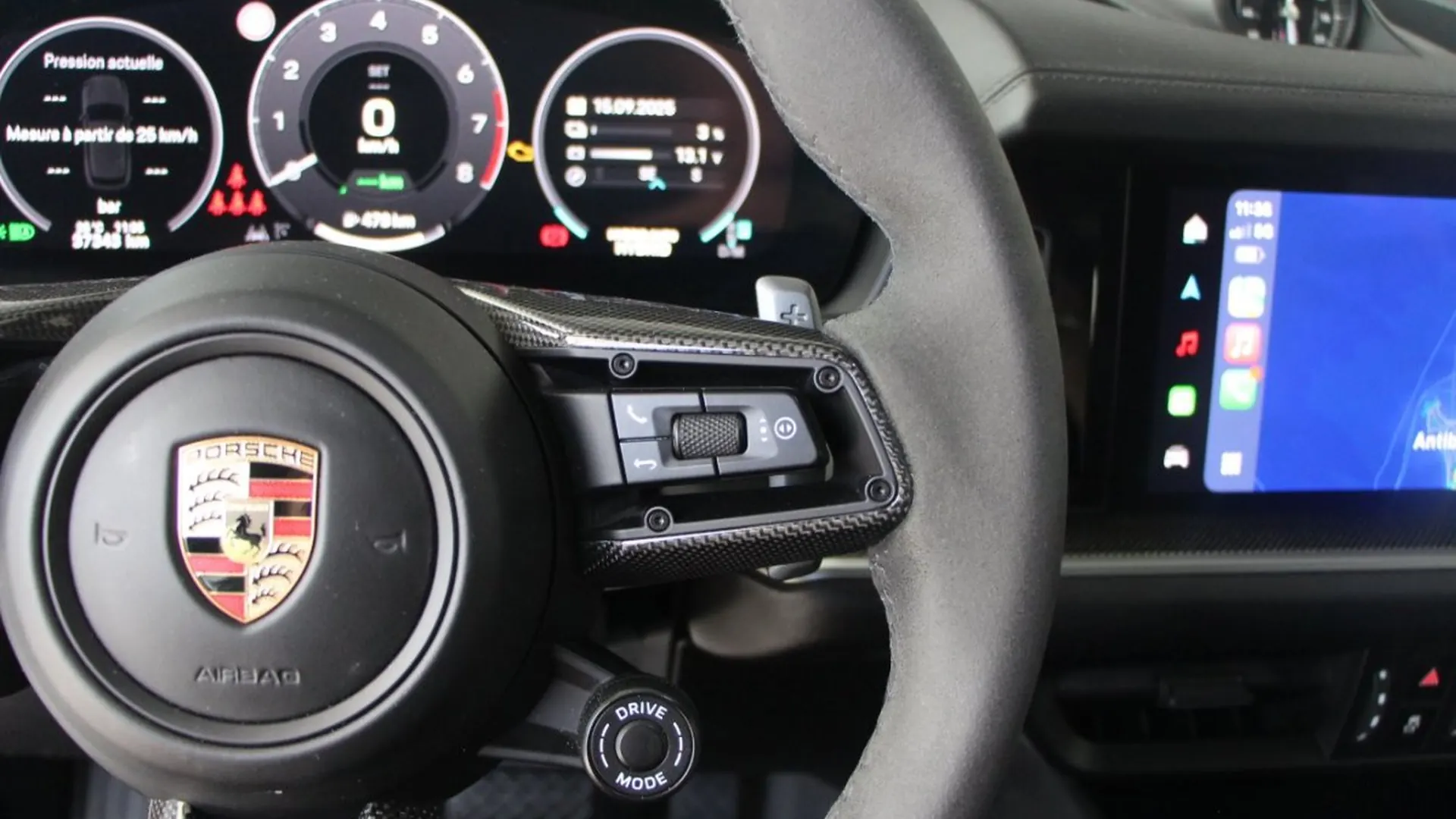 Porsche Cayenne — photo 11