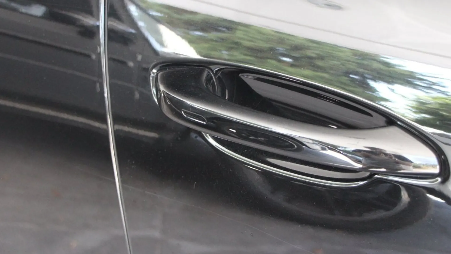 Porsche Cayenne — photo 19