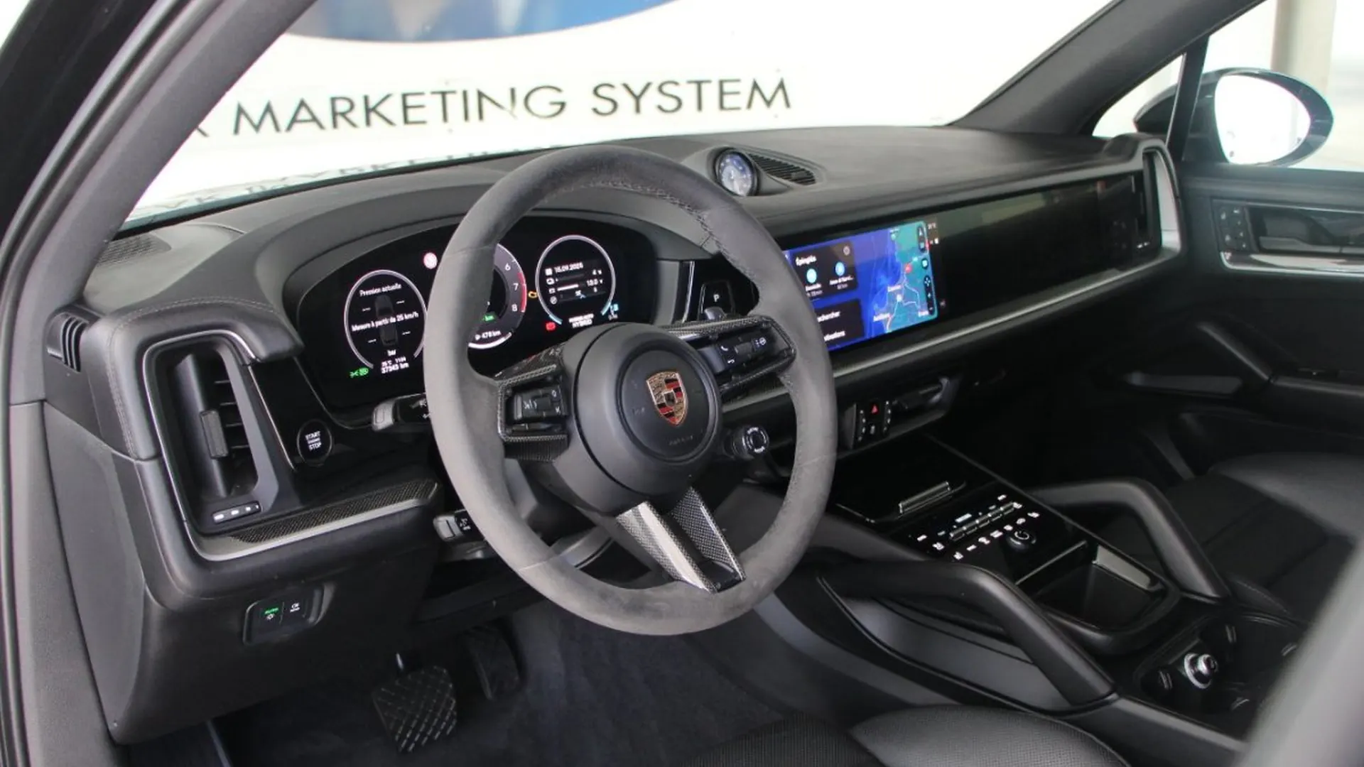 Porsche Cayenne — photo 6