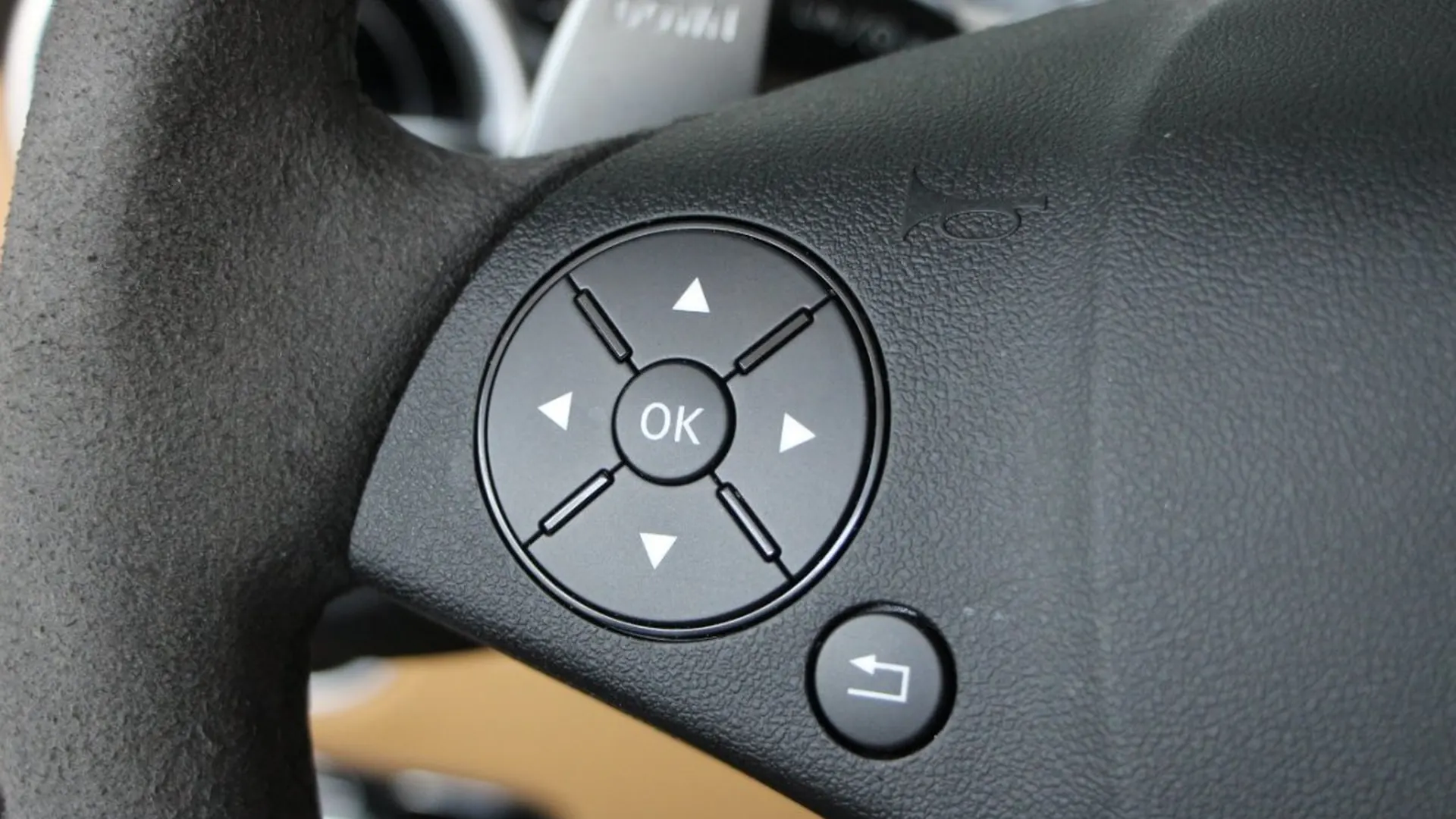 Mercedes SLS — photo 25