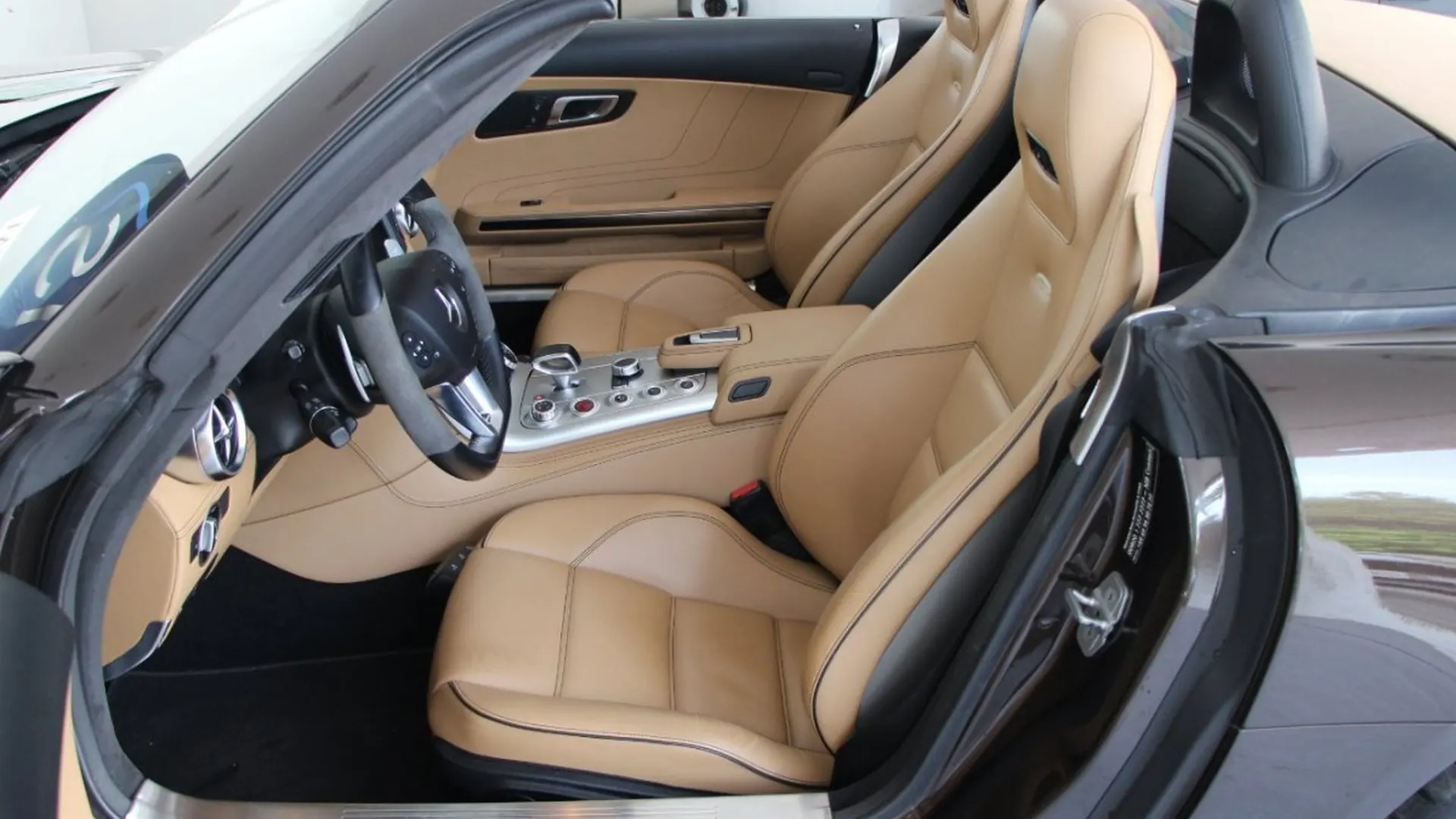 Mercedes SLS — photo 10
