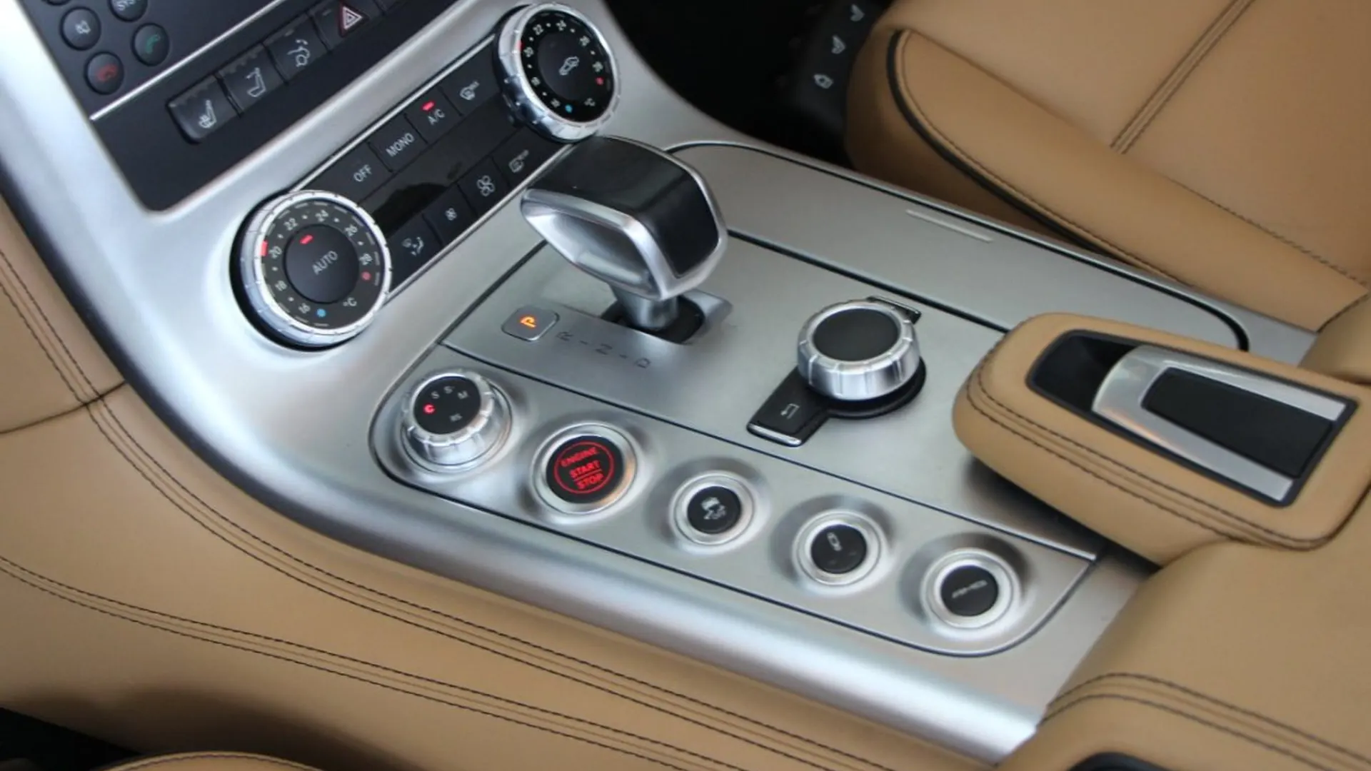 Mercedes SLS — photo 14