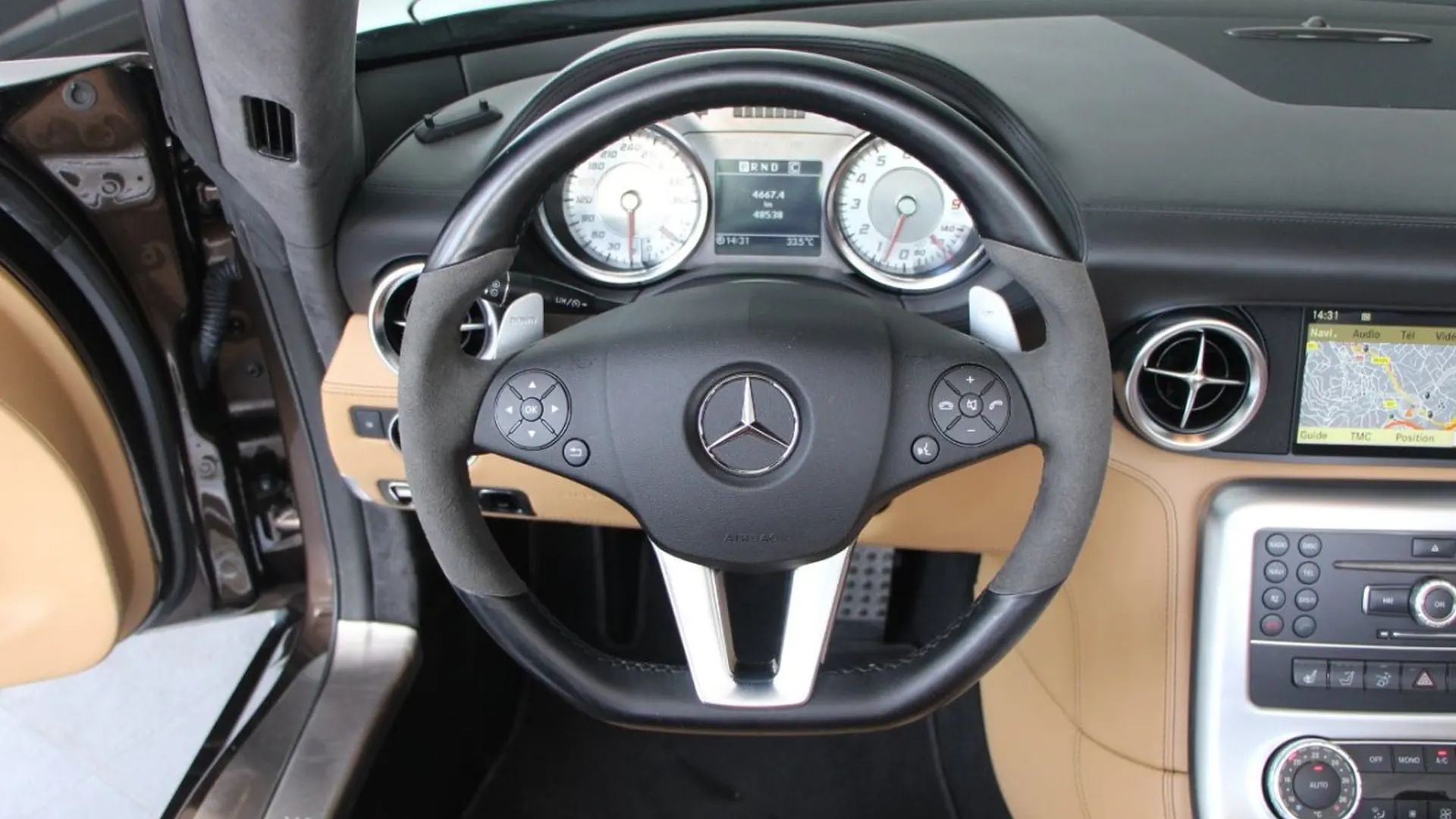 Mercedes SLS — photo 17
