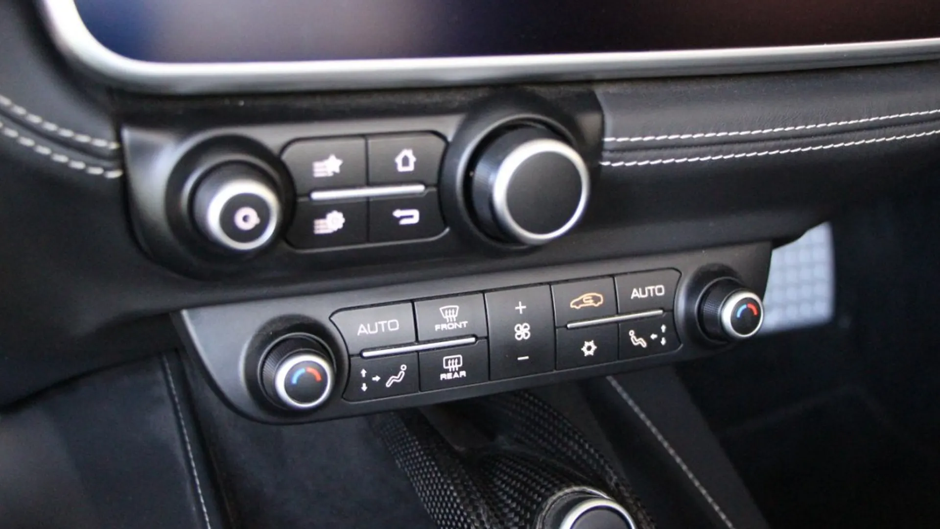 Ferrari Portofino — photo 26