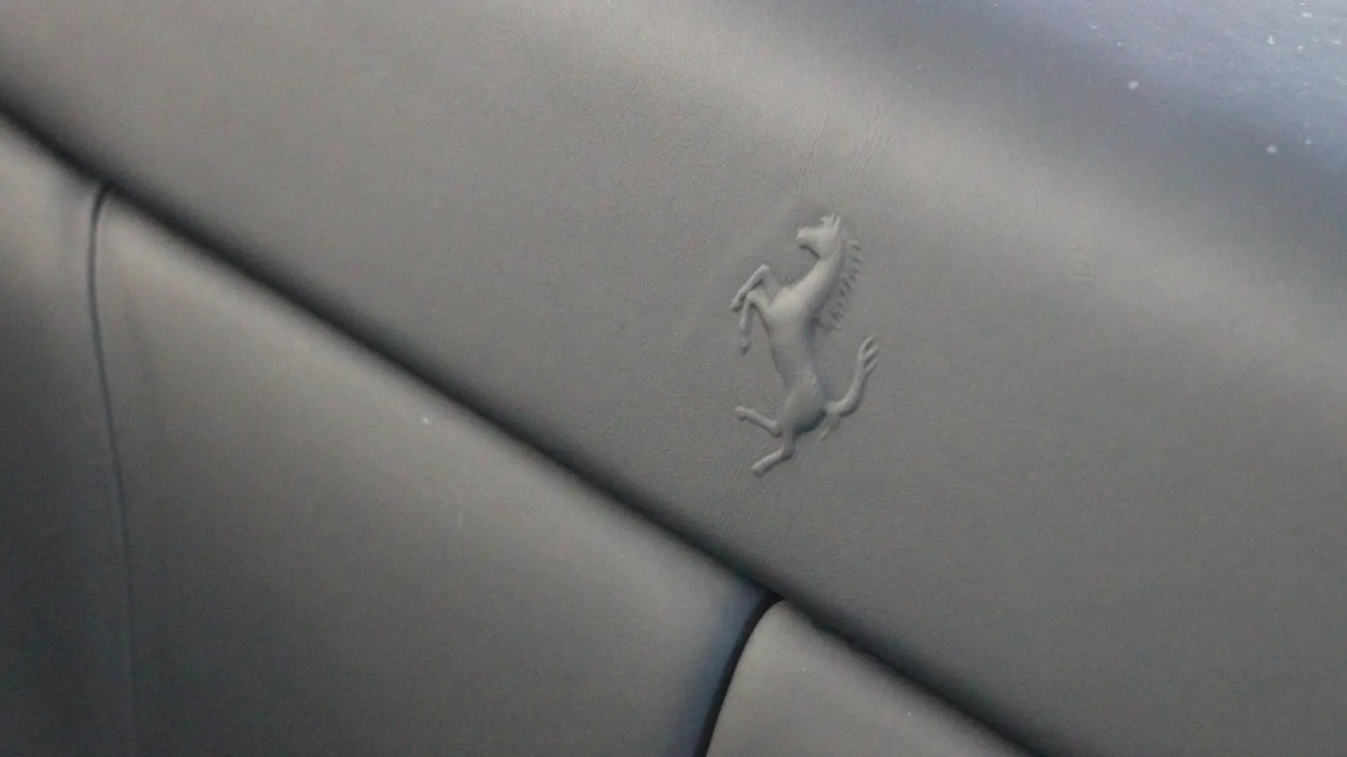 Ferrari Portofino — photo 37