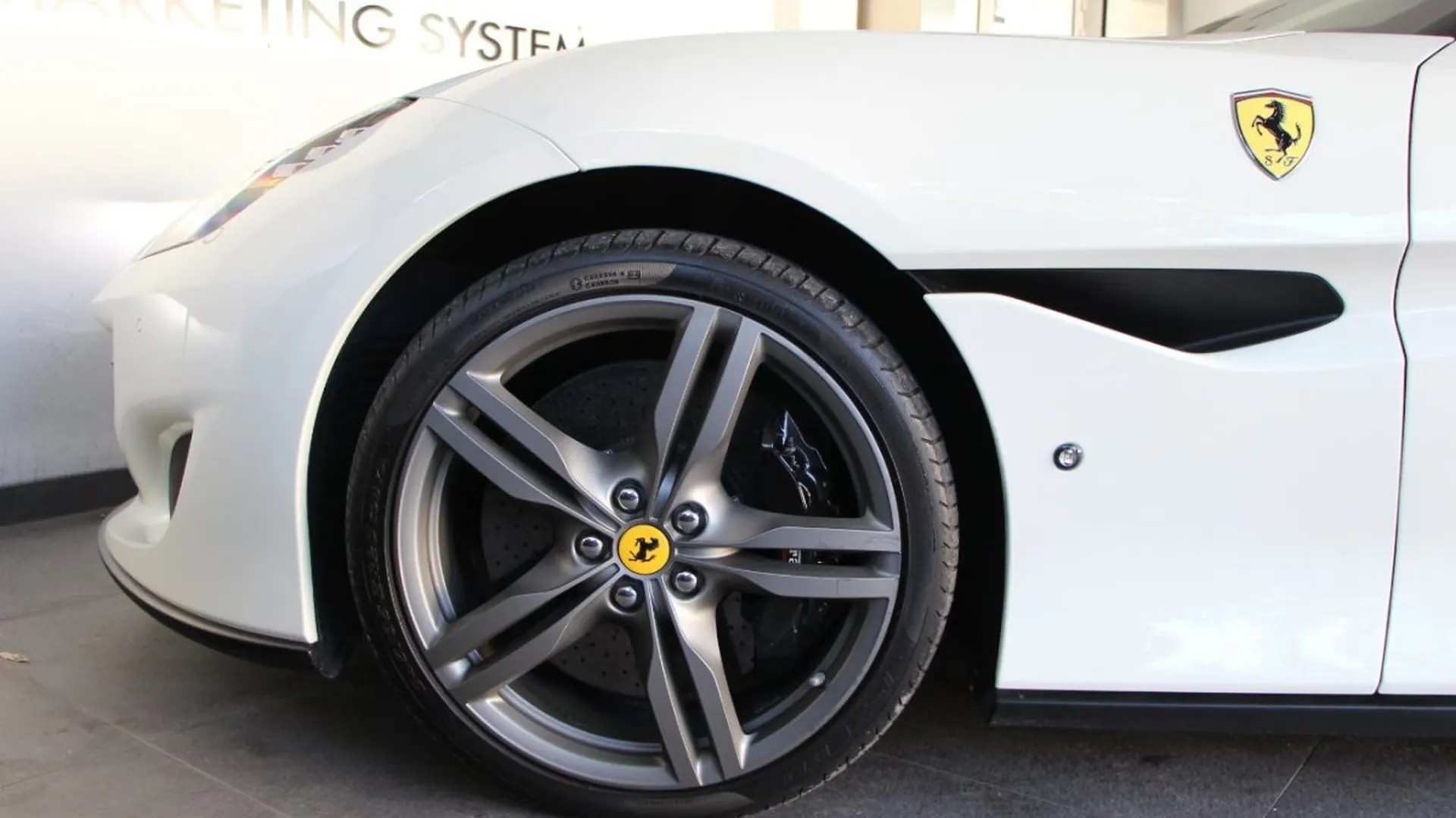 Ferrari Portofino — photo 7