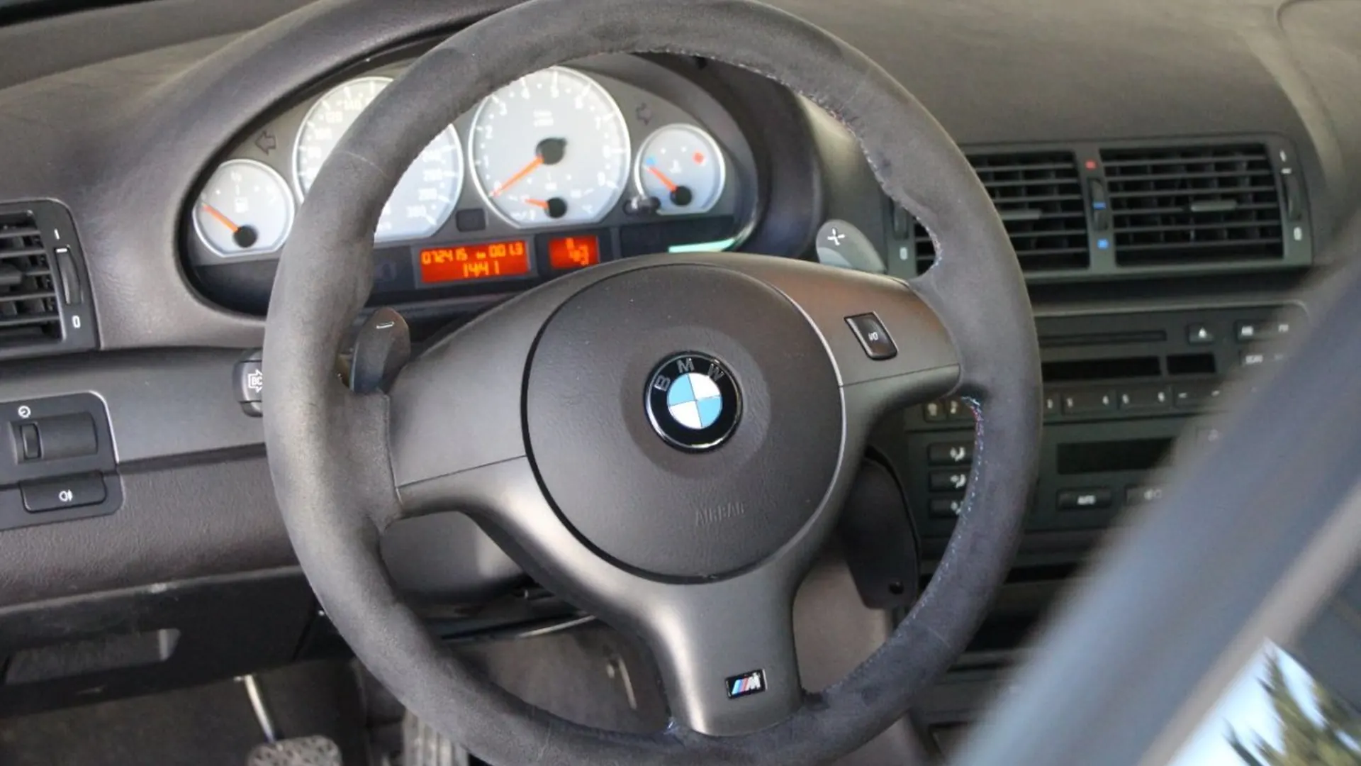 BMW M3 — photo 14