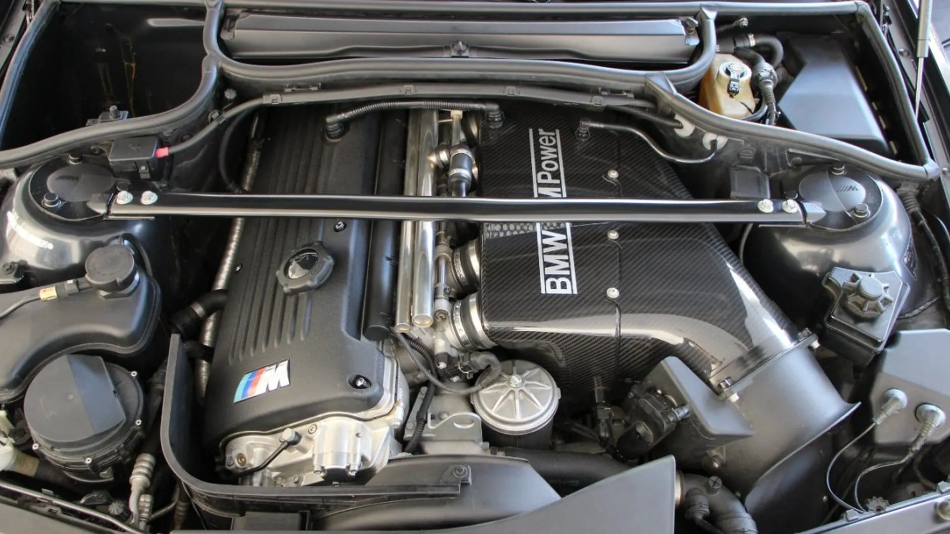 BMW M3 — photo 10