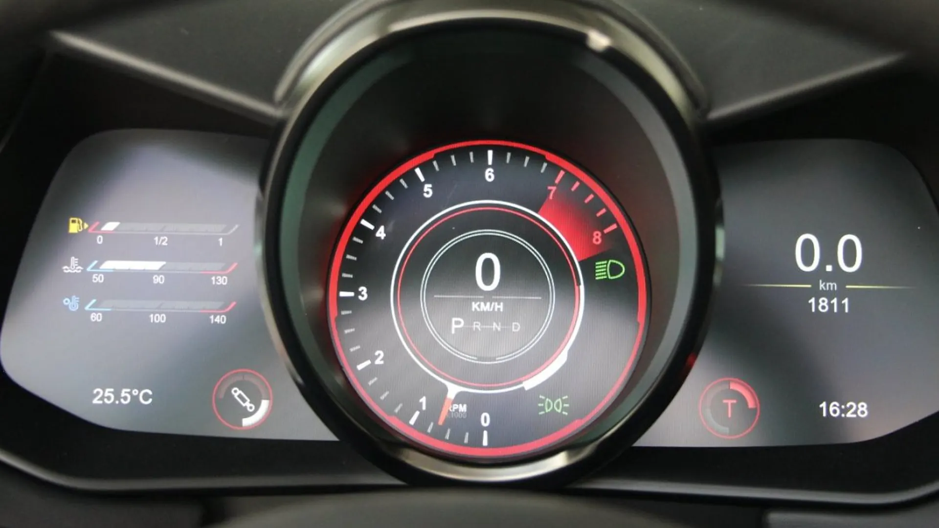 Aston Martin V12 — photo 26