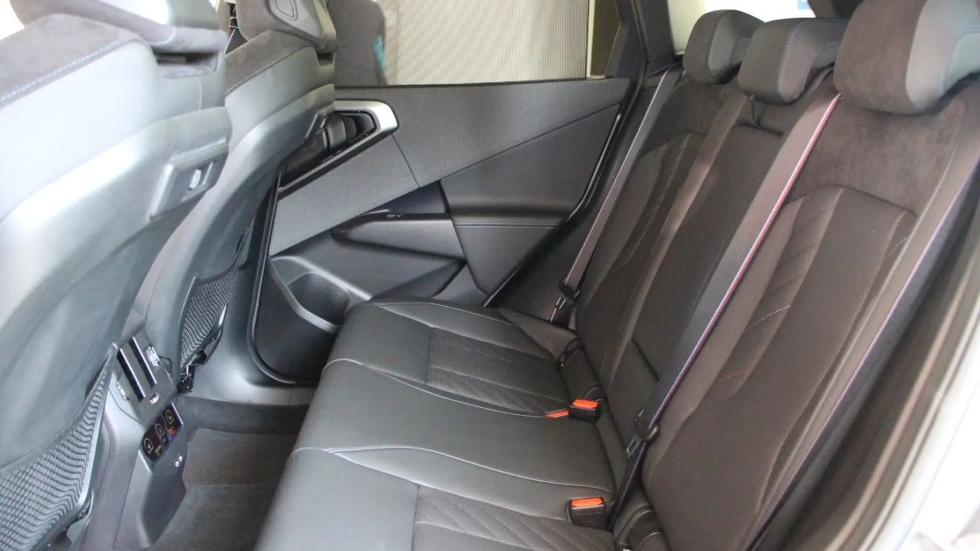 BMW X3 — photo 22