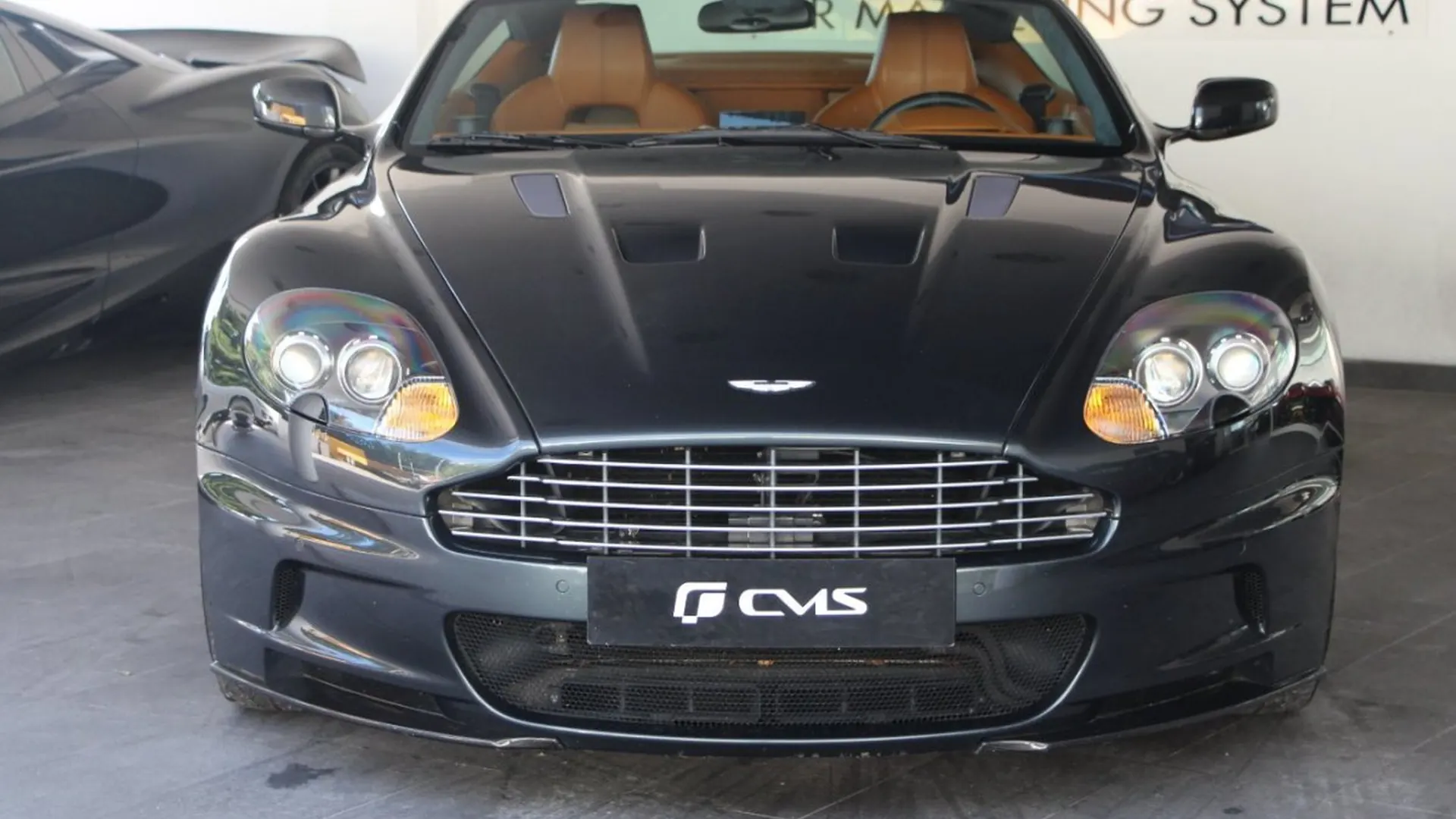 Aston Martin DBS — photo 2