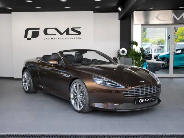 Aston Martin DB9