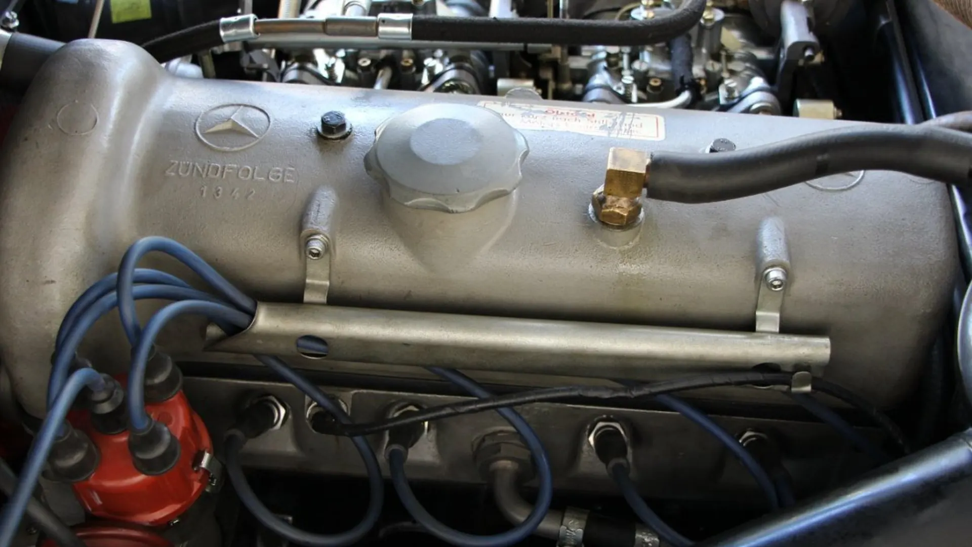 Mercedes 190 — photo 34