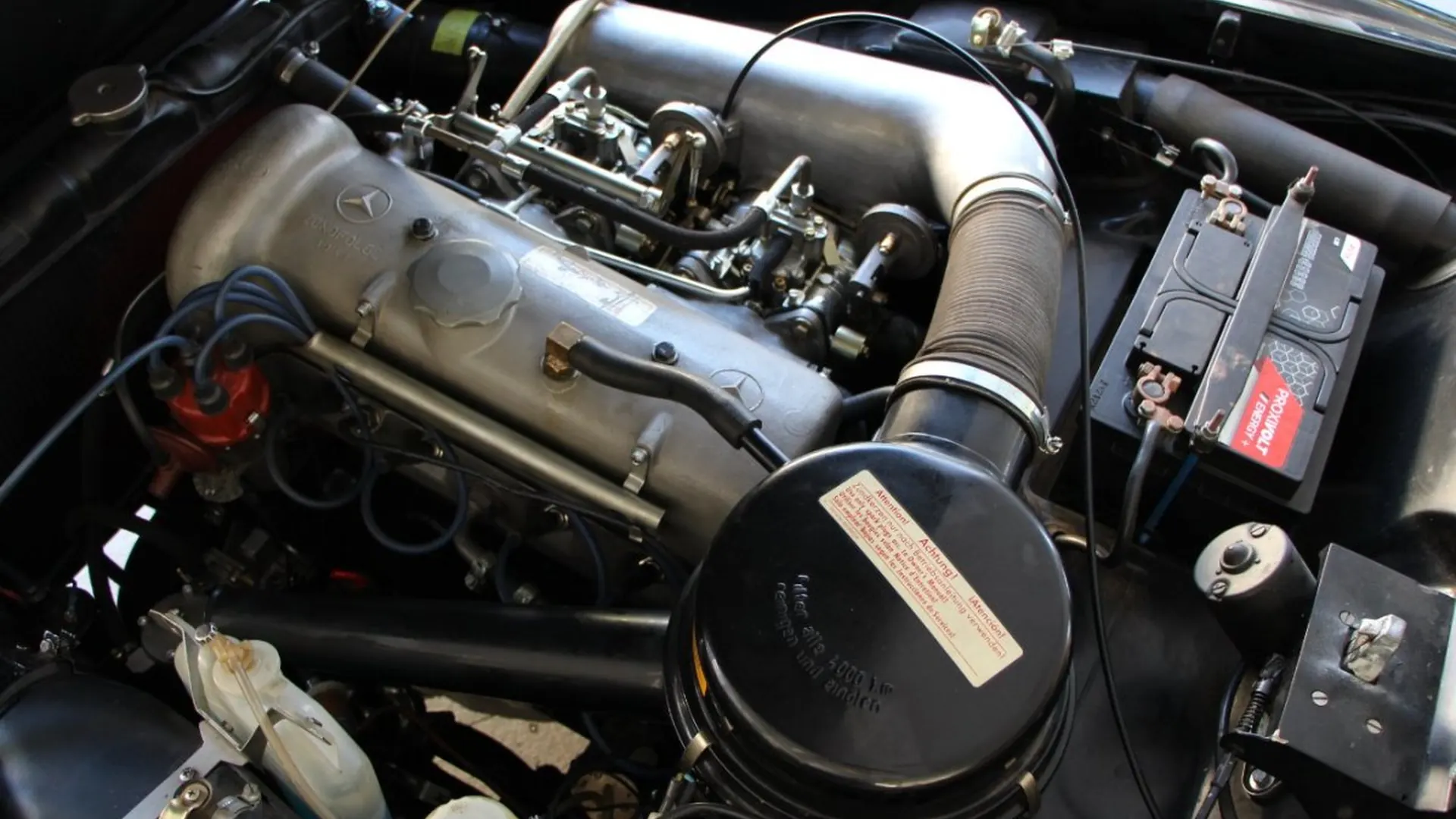 Mercedes 190 — photo 33