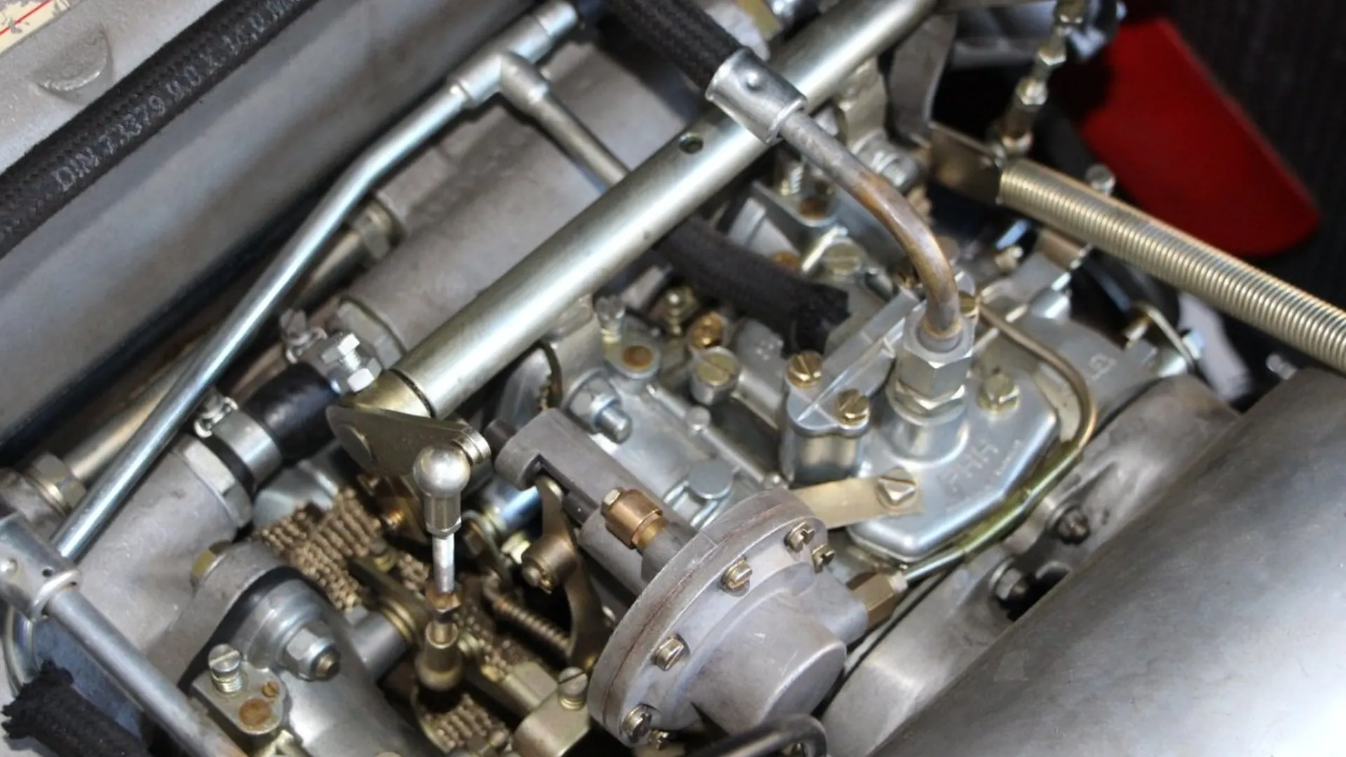 Mercedes 190 — photo 30