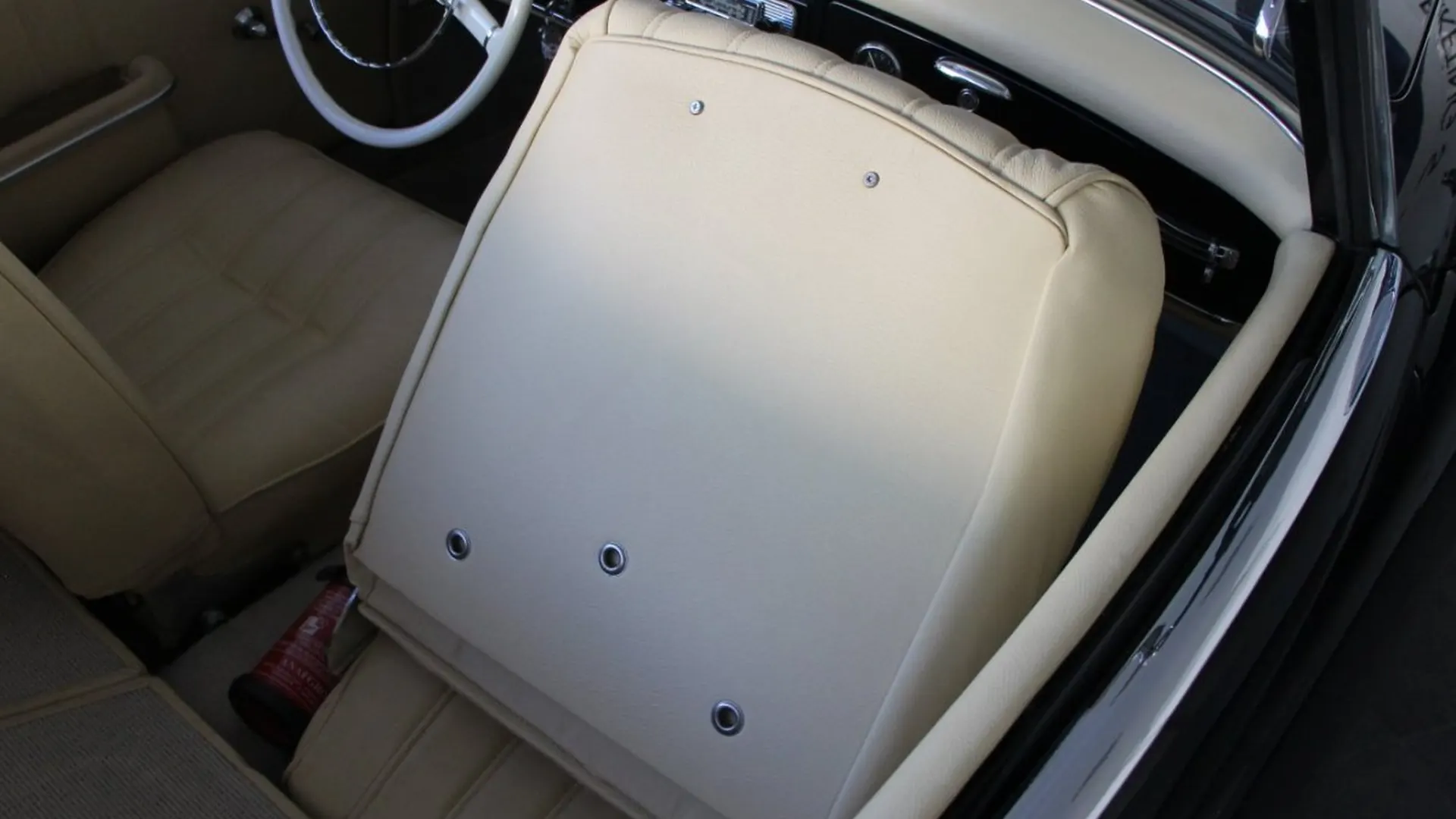 Mercedes 190 — photo 21