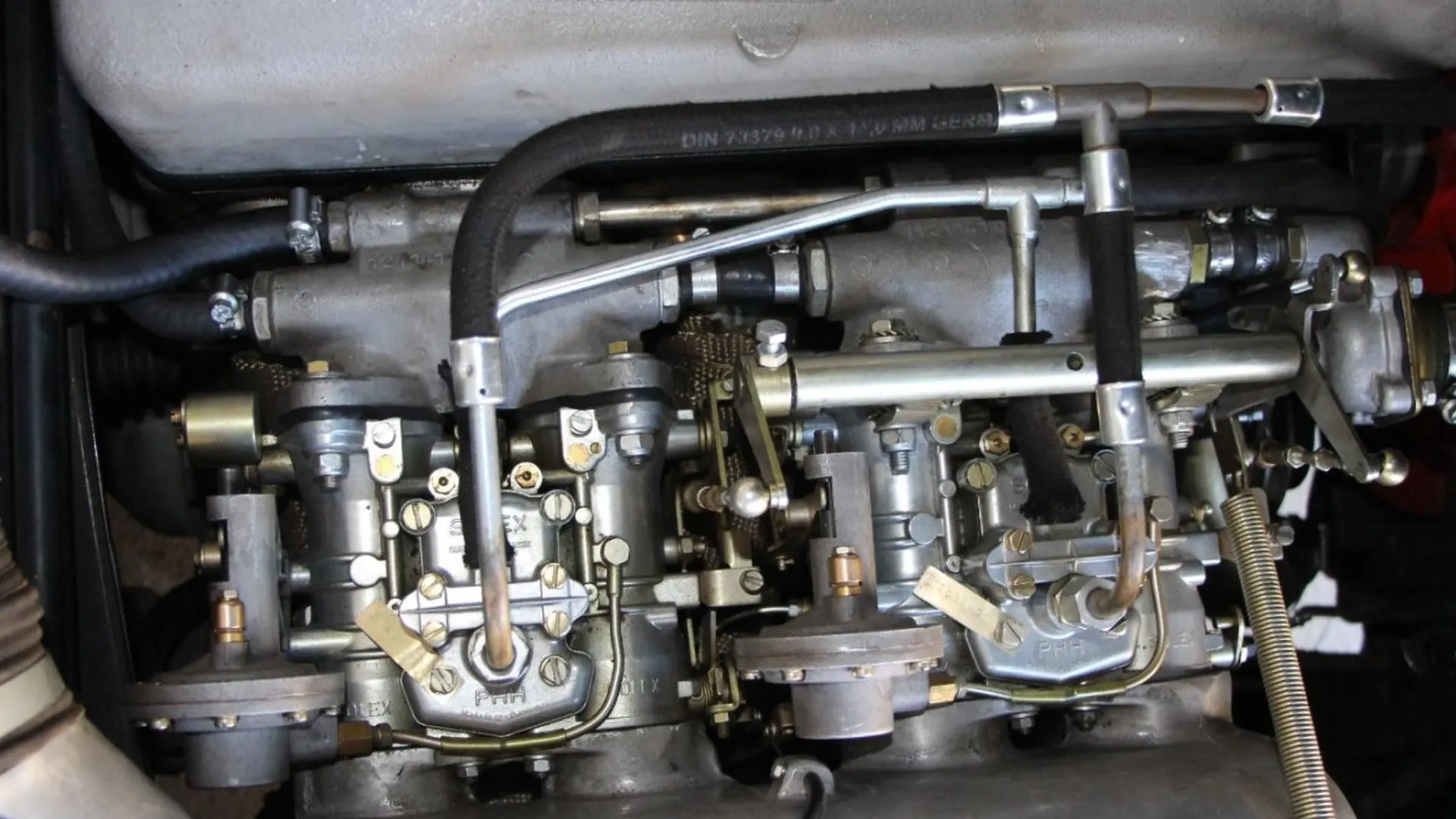 Mercedes 190 — photo 31