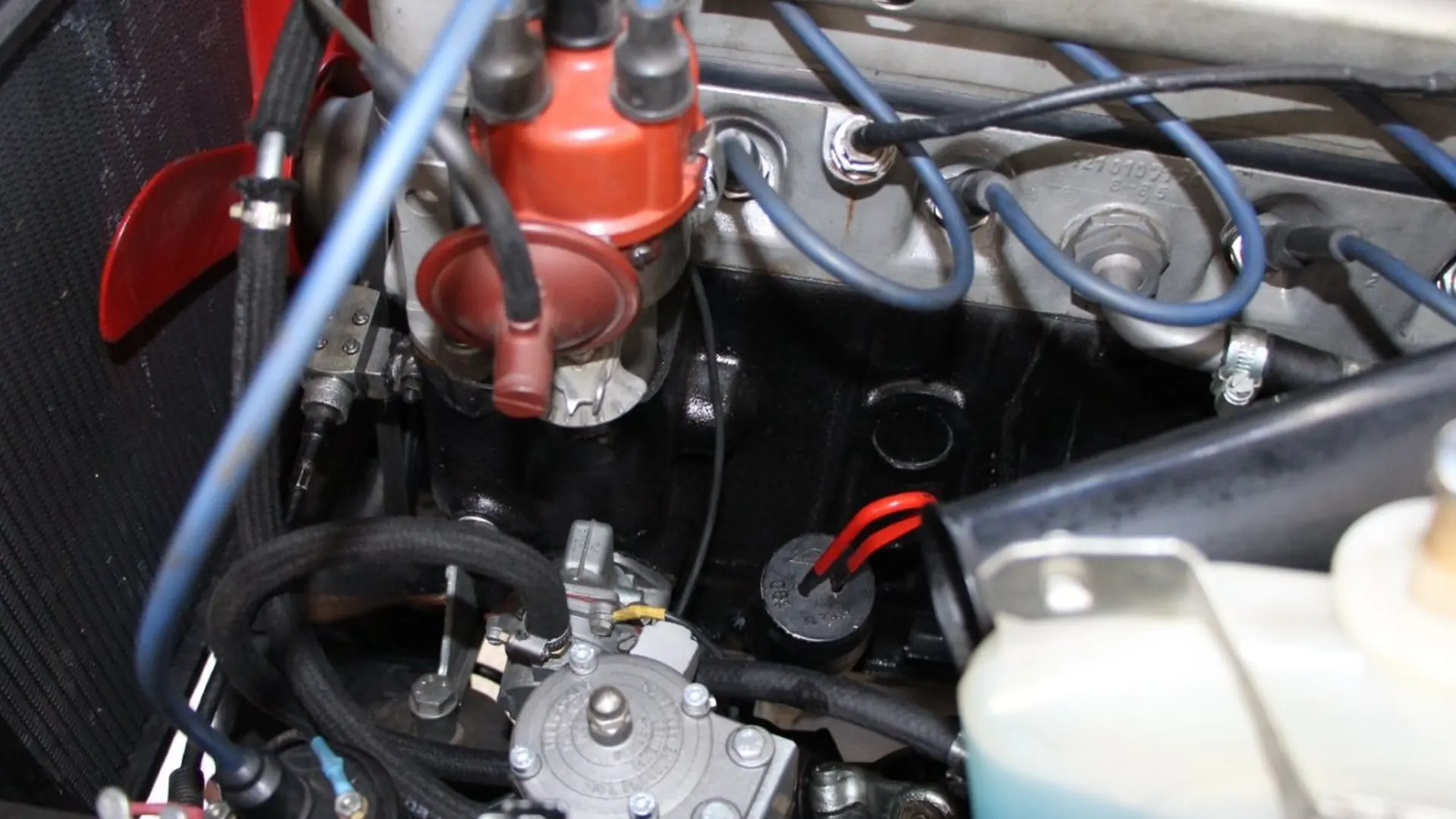 Mercedes 190 — photo 32
