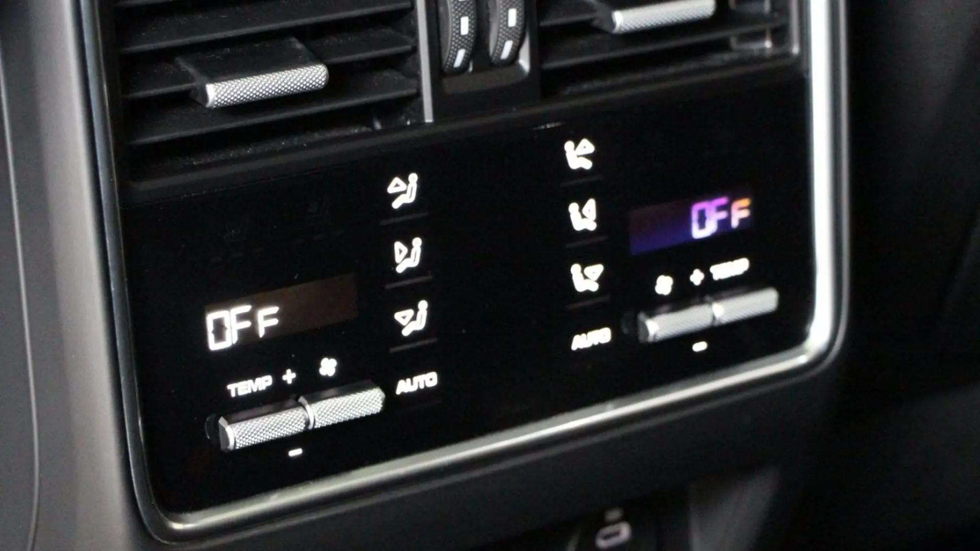 Porsche Cayenne — photo 11