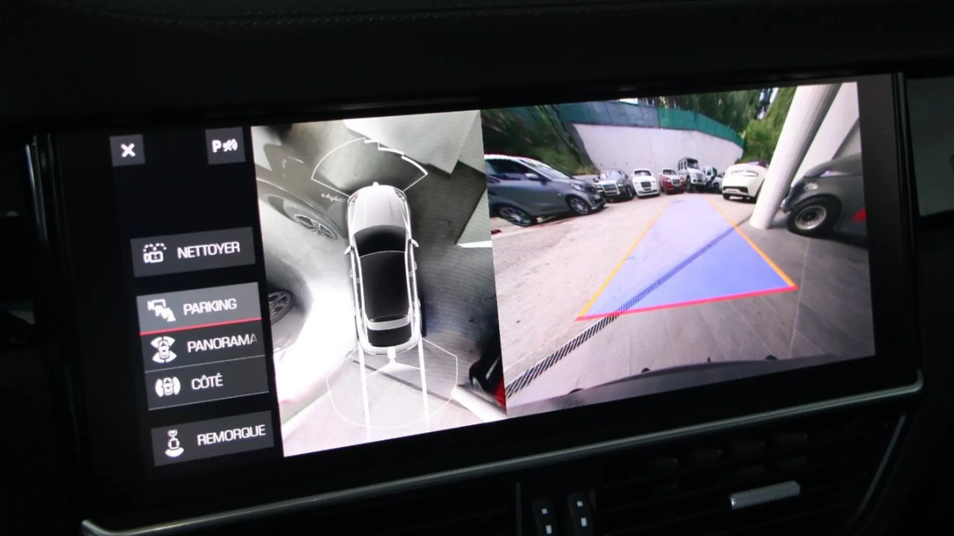 Porsche Cayenne — photo 14