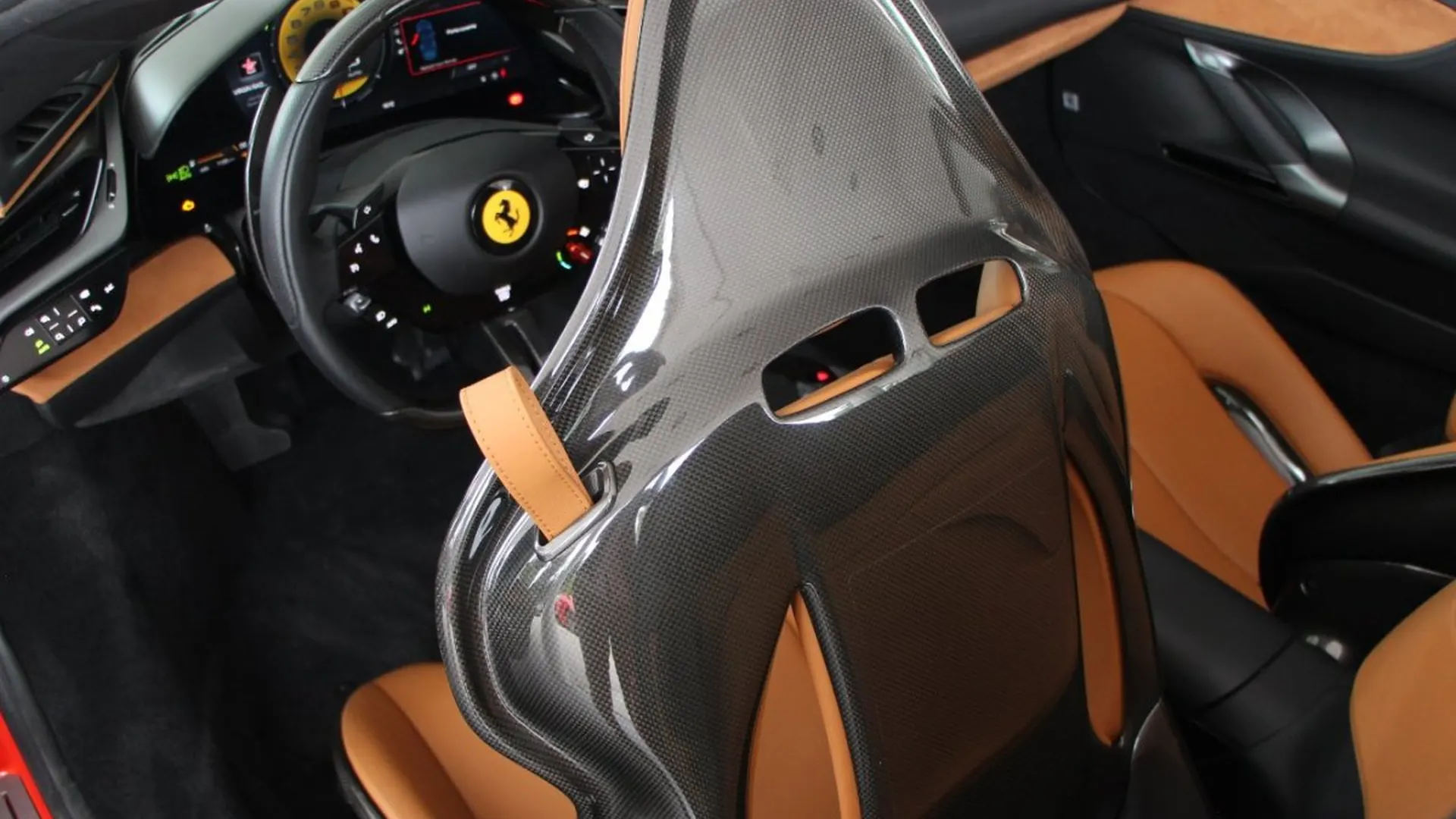 Ferrari SF90 — photo 28