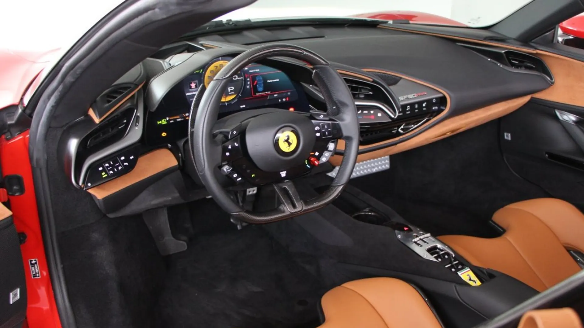 Ferrari SF90 — photo 10