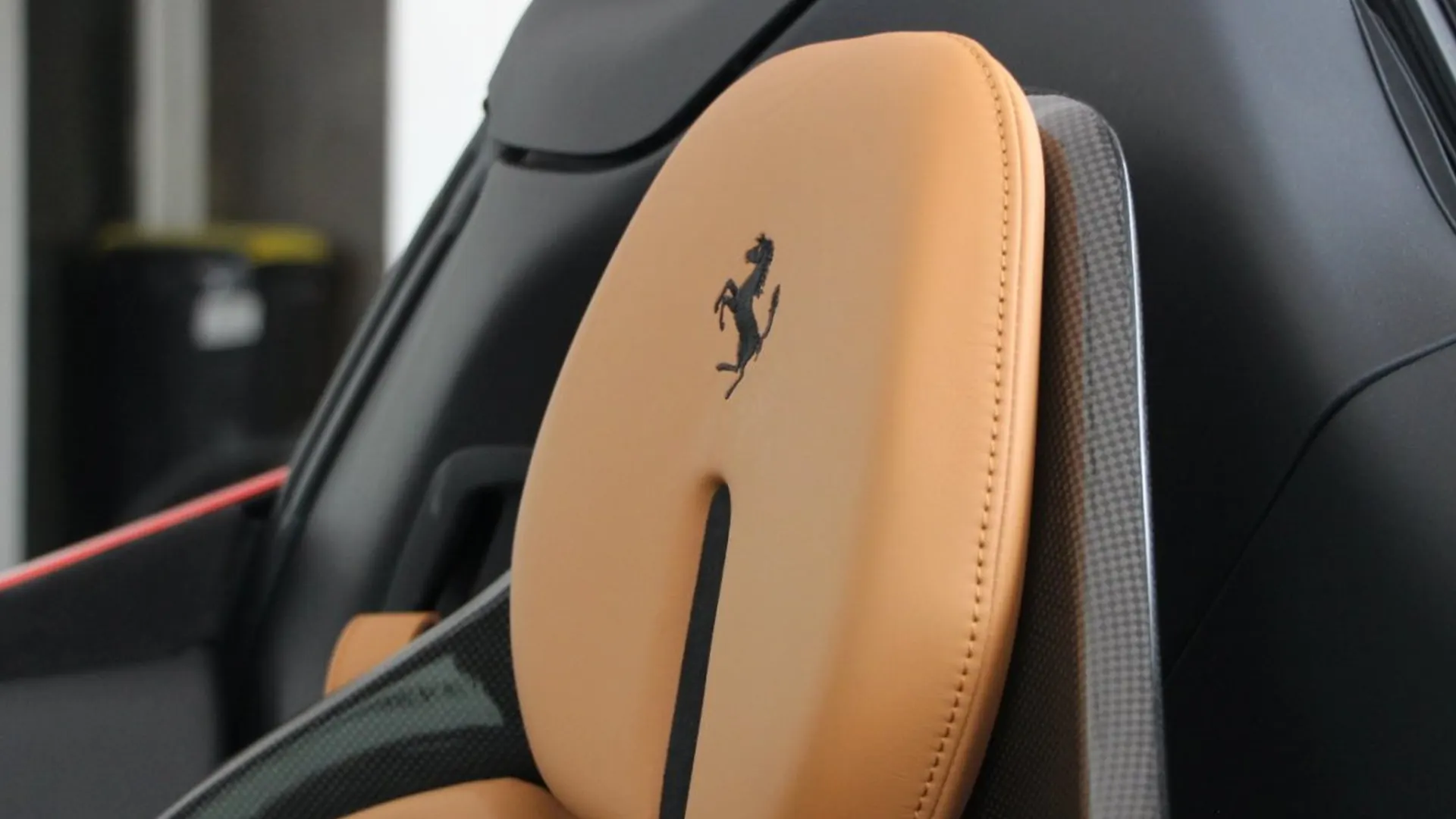 Ferrari SF90 — photo 26