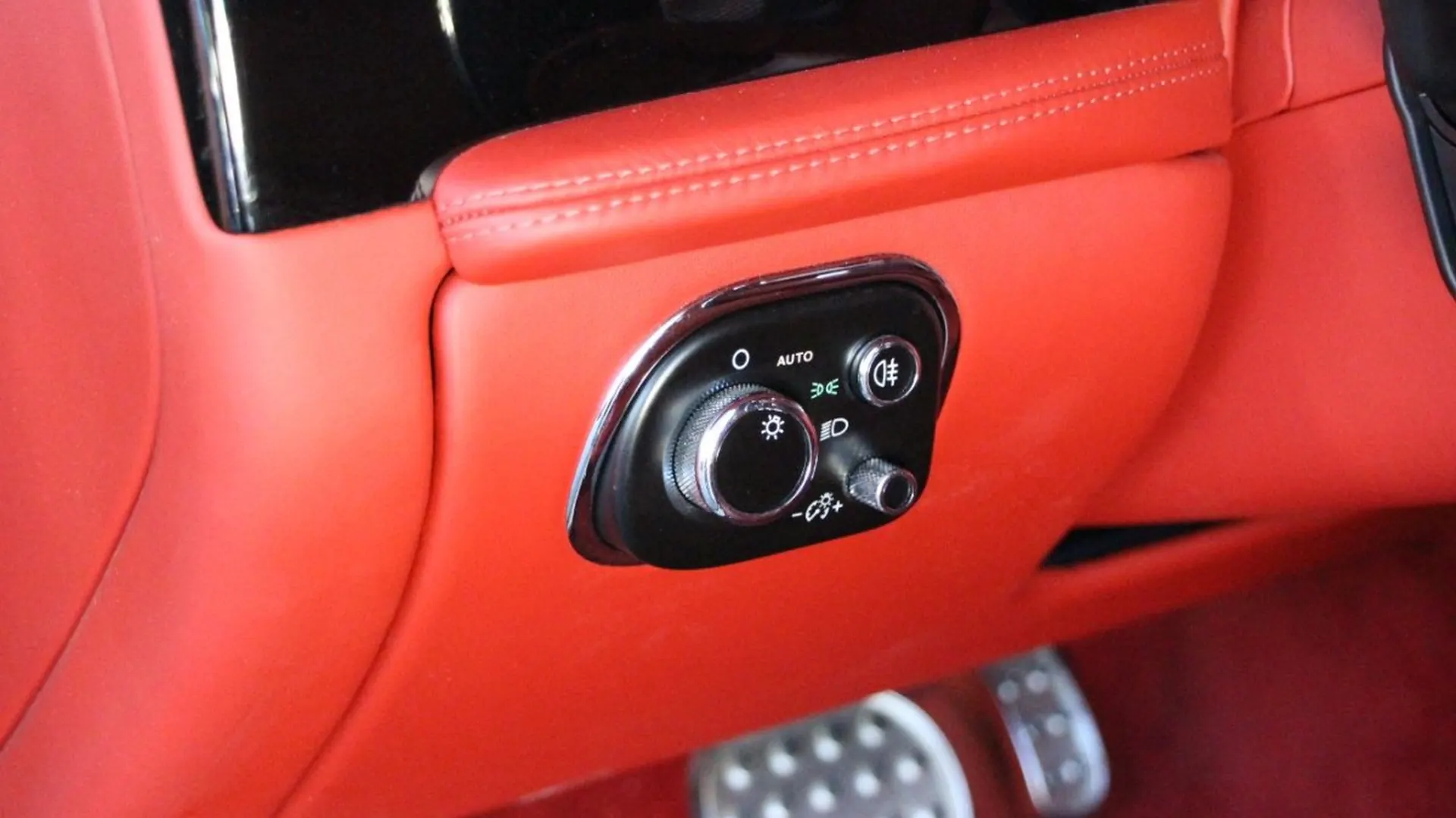Bentley Mulsanne — photo 24