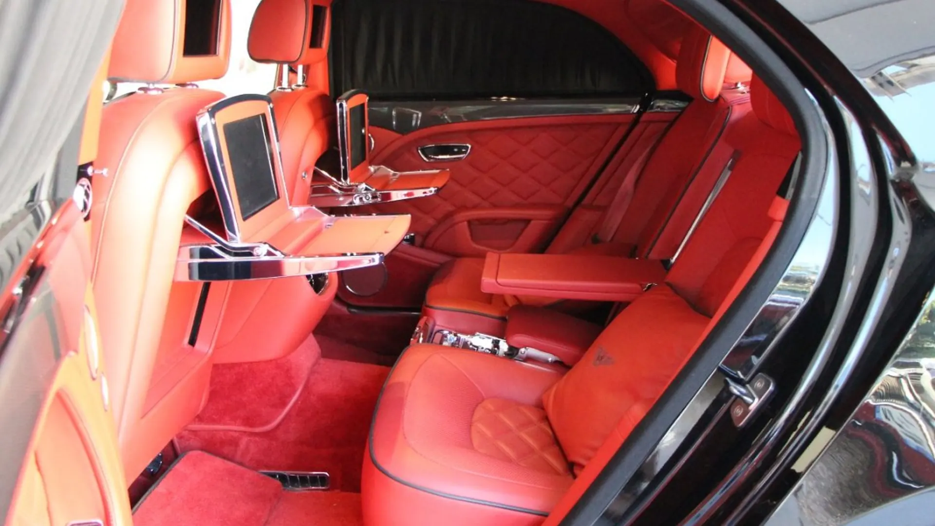 Bentley Mulsanne — photo 11