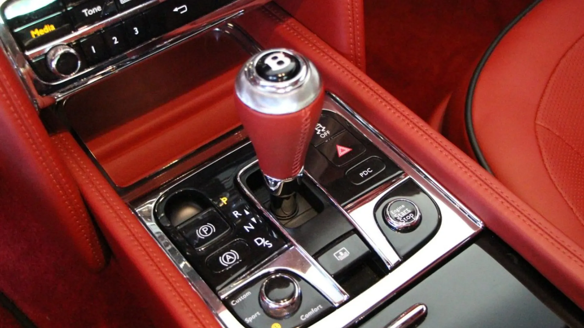 Bentley Mulsanne — photo 20