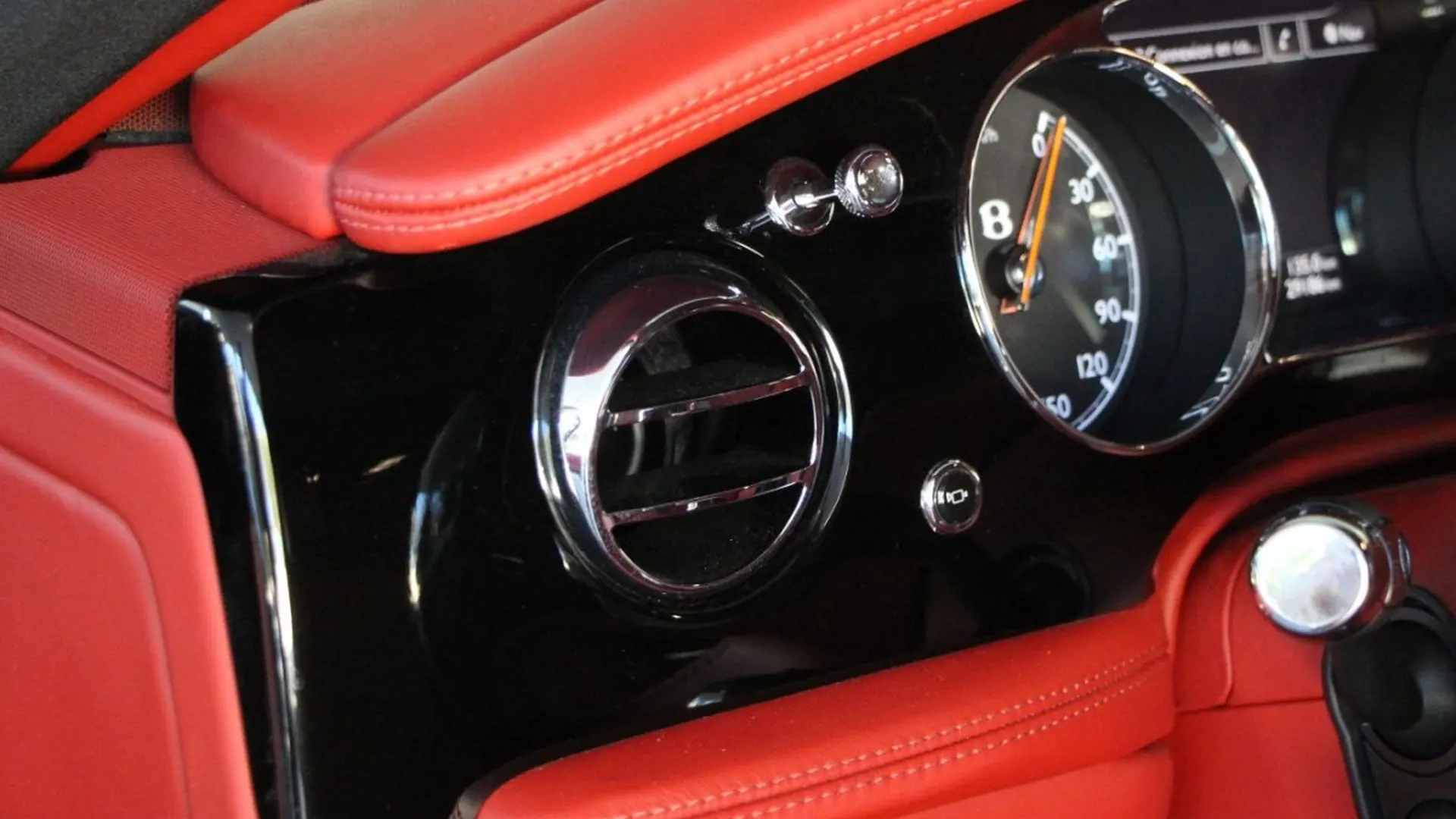 Bentley Mulsanne — photo 23