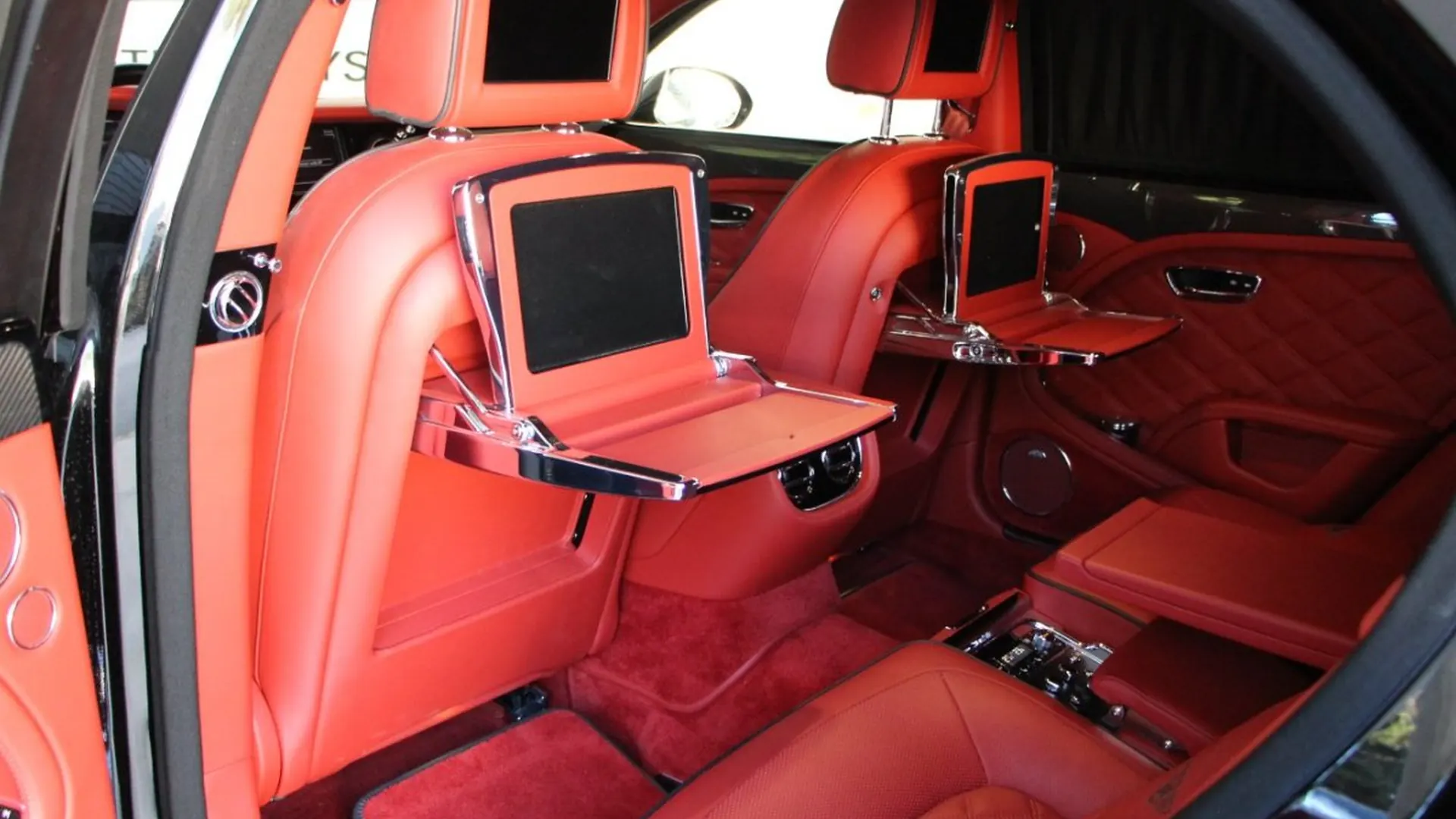 Bentley Mulsanne — photo 12