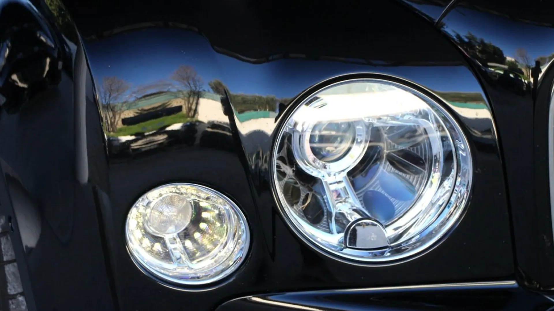 Bentley Mulsanne — photo 43