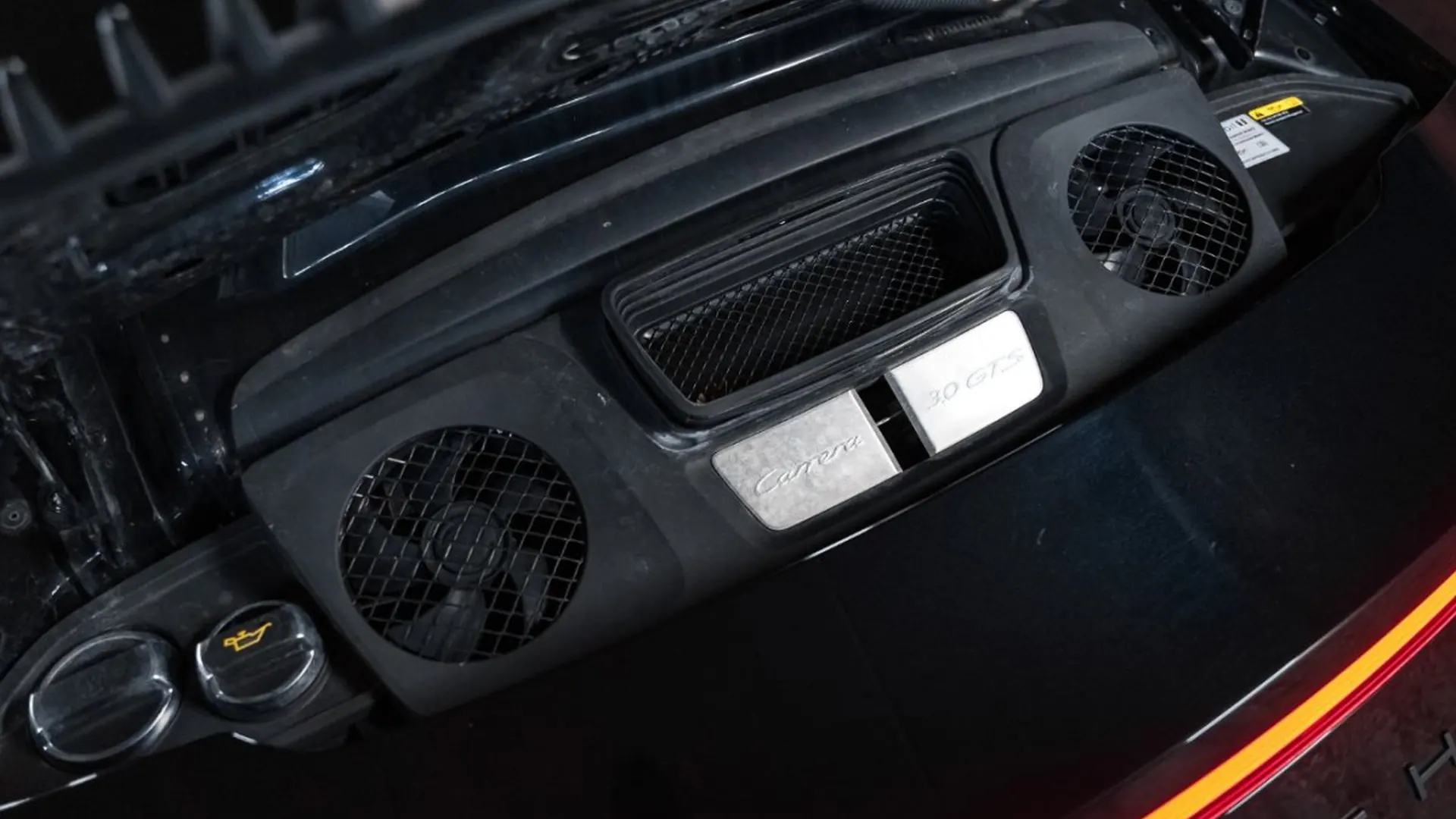 Porsche 911 — photo 14